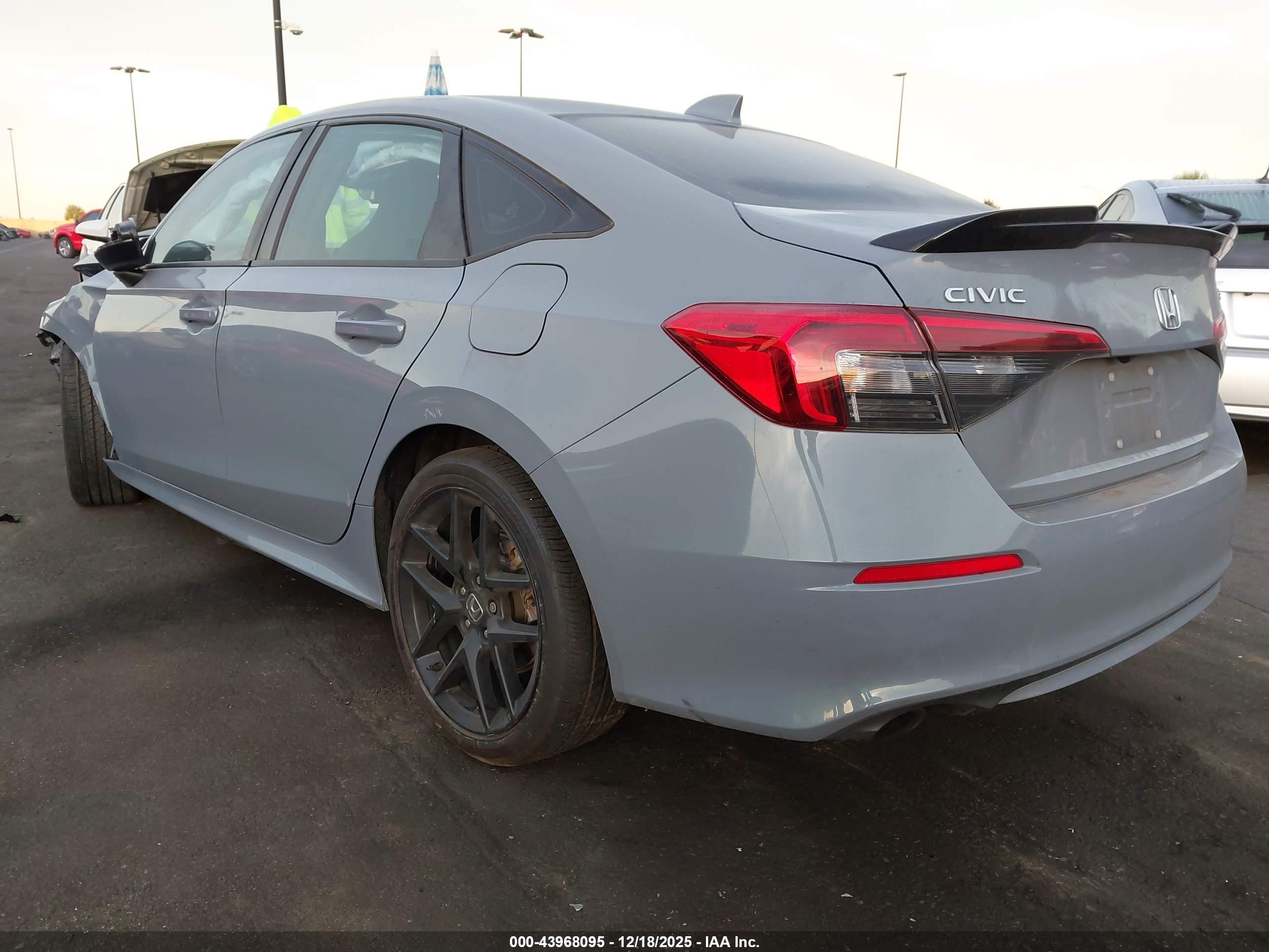 HONDA CIVIC image 3