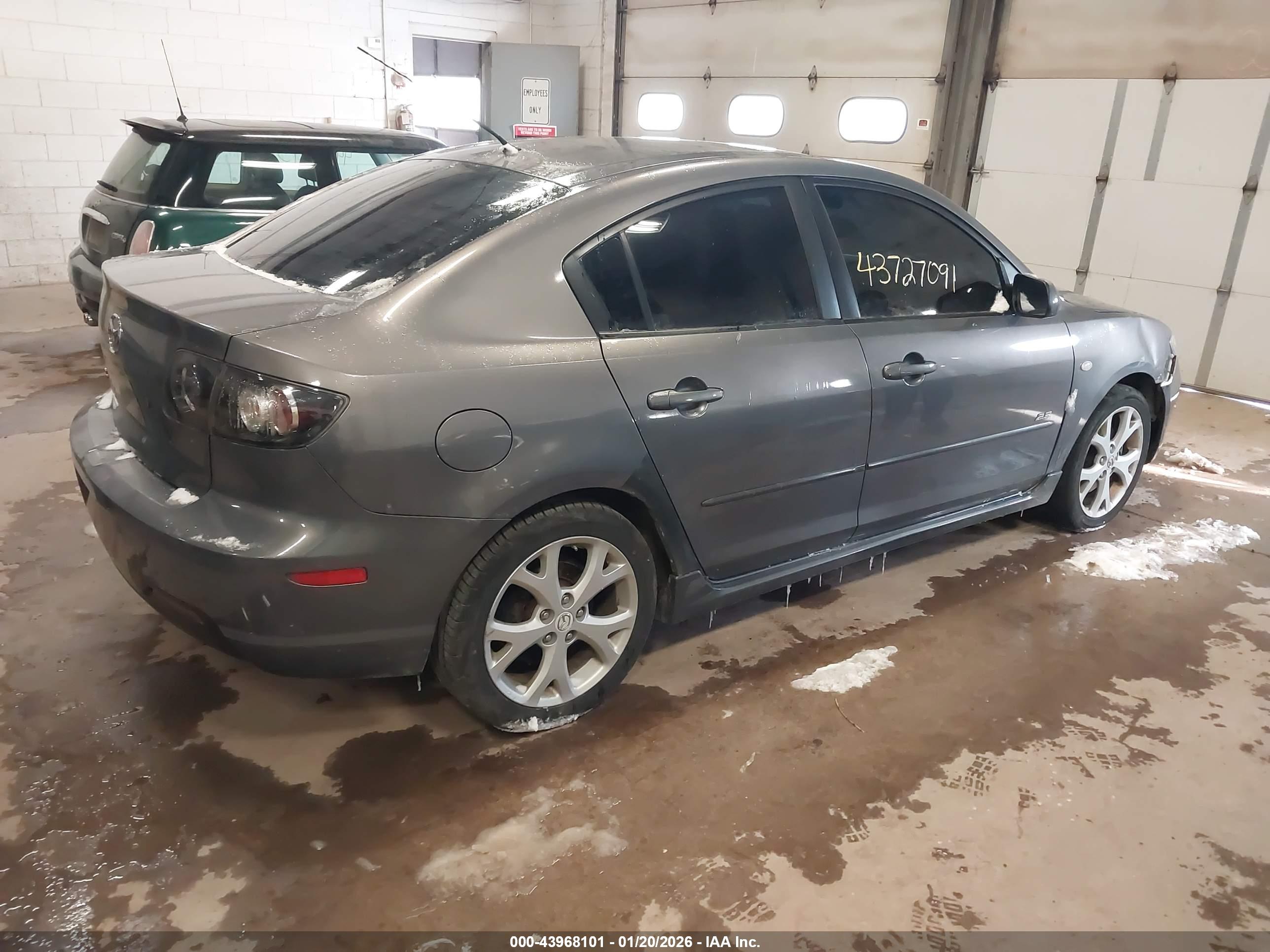 MAZDA MAZDA3 image 4