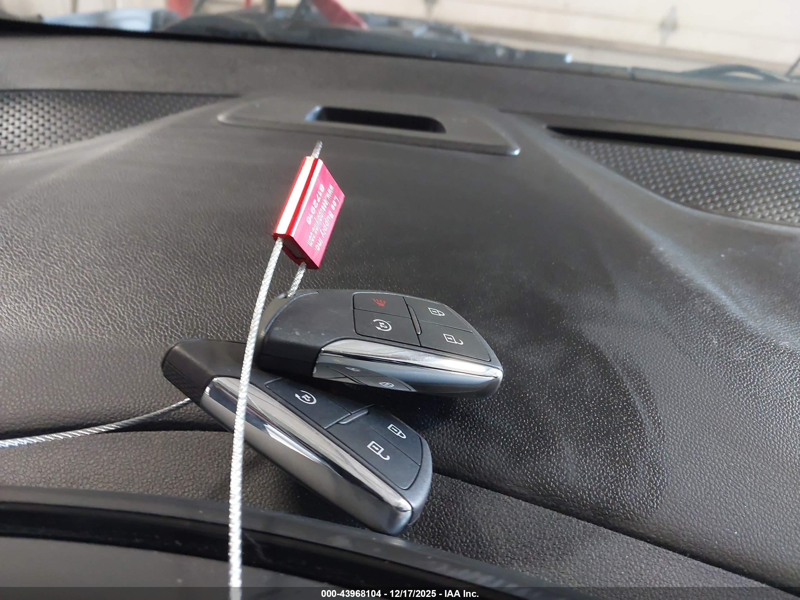 CHEVROLET EQUINOX image 11