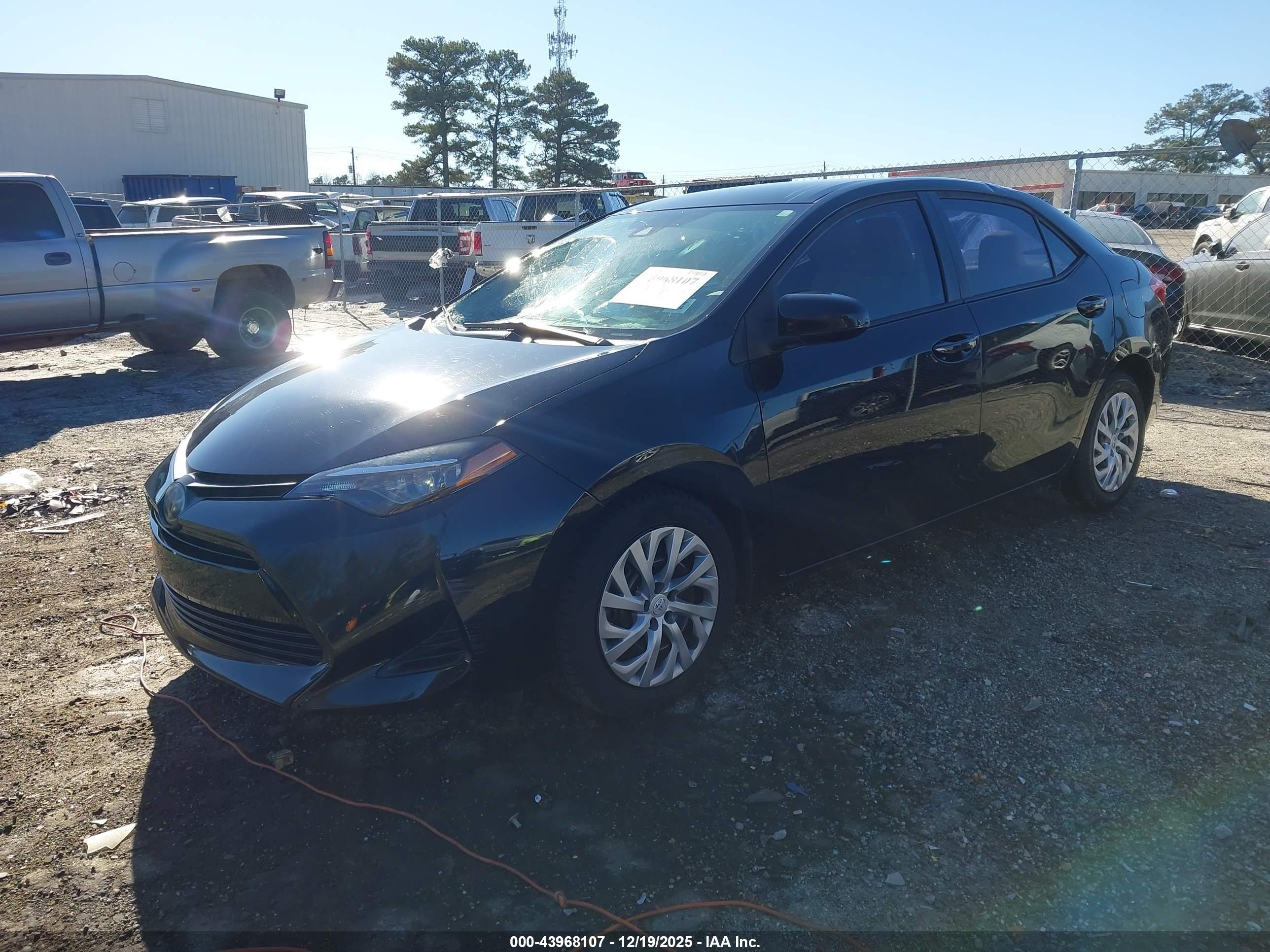 TOYOTA COROLLA image 2
