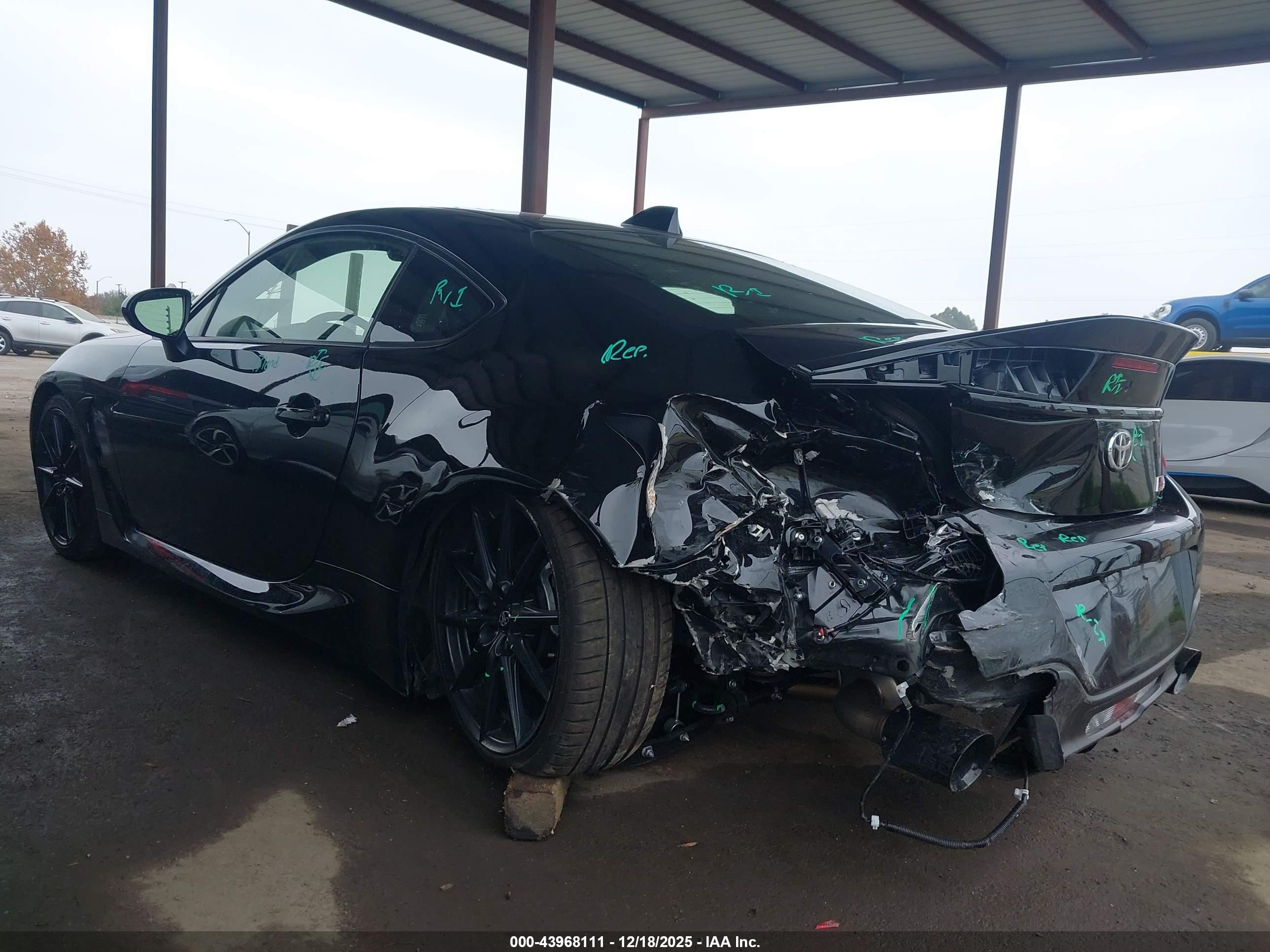 TOYOTA GR86 image 3