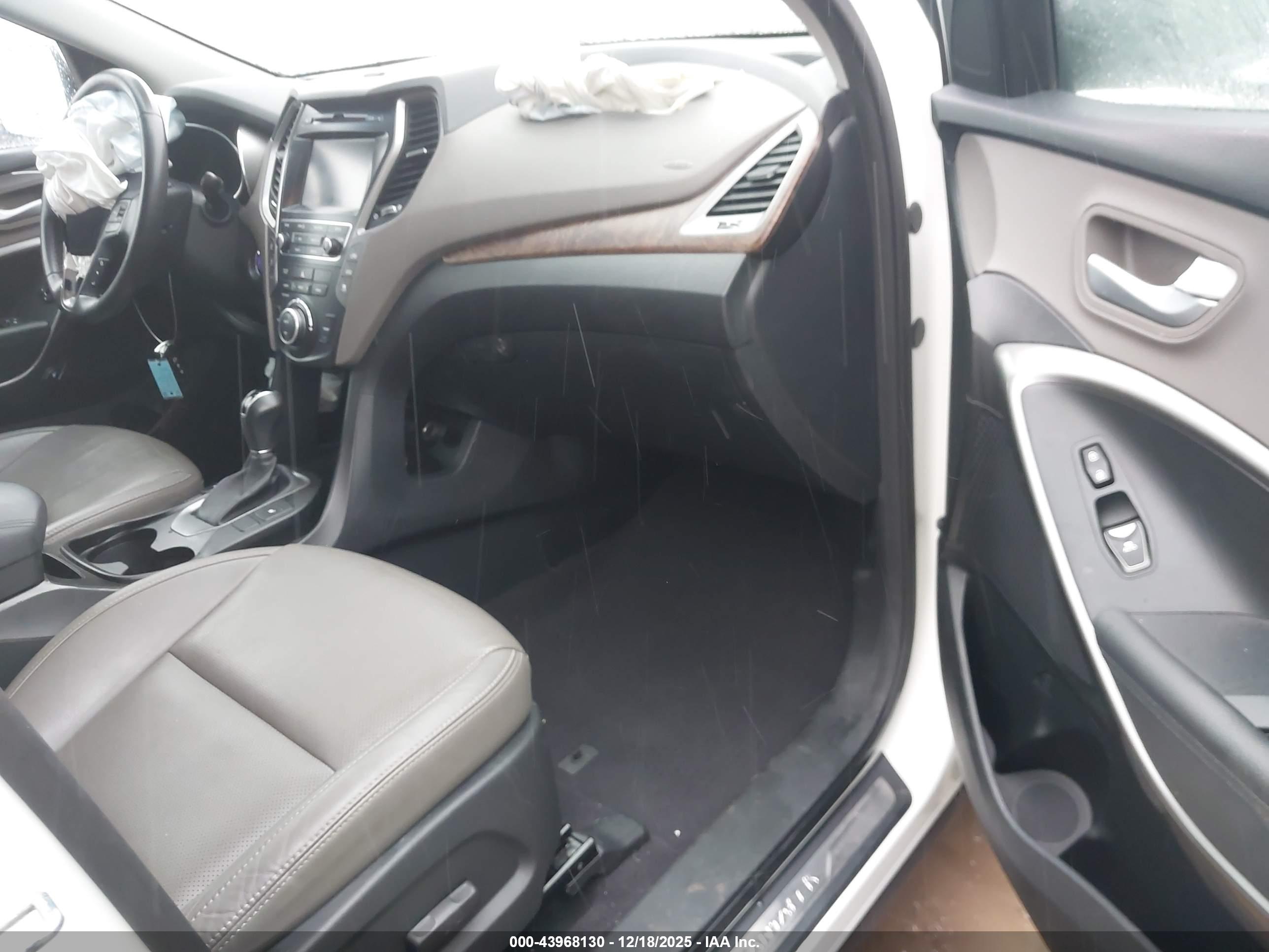 HYUNDAI SANTA image 5