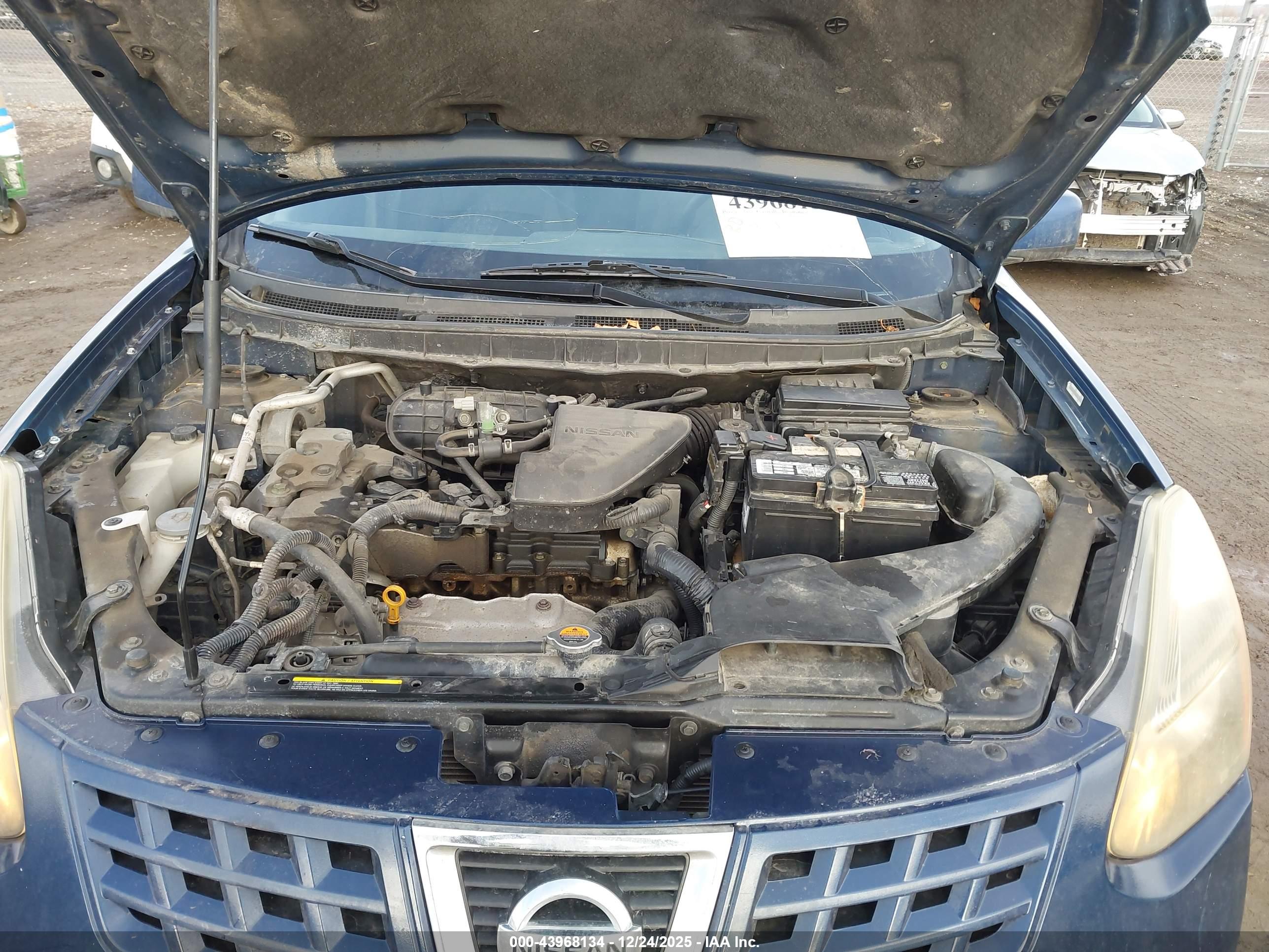 NISSAN ROGUE image 10