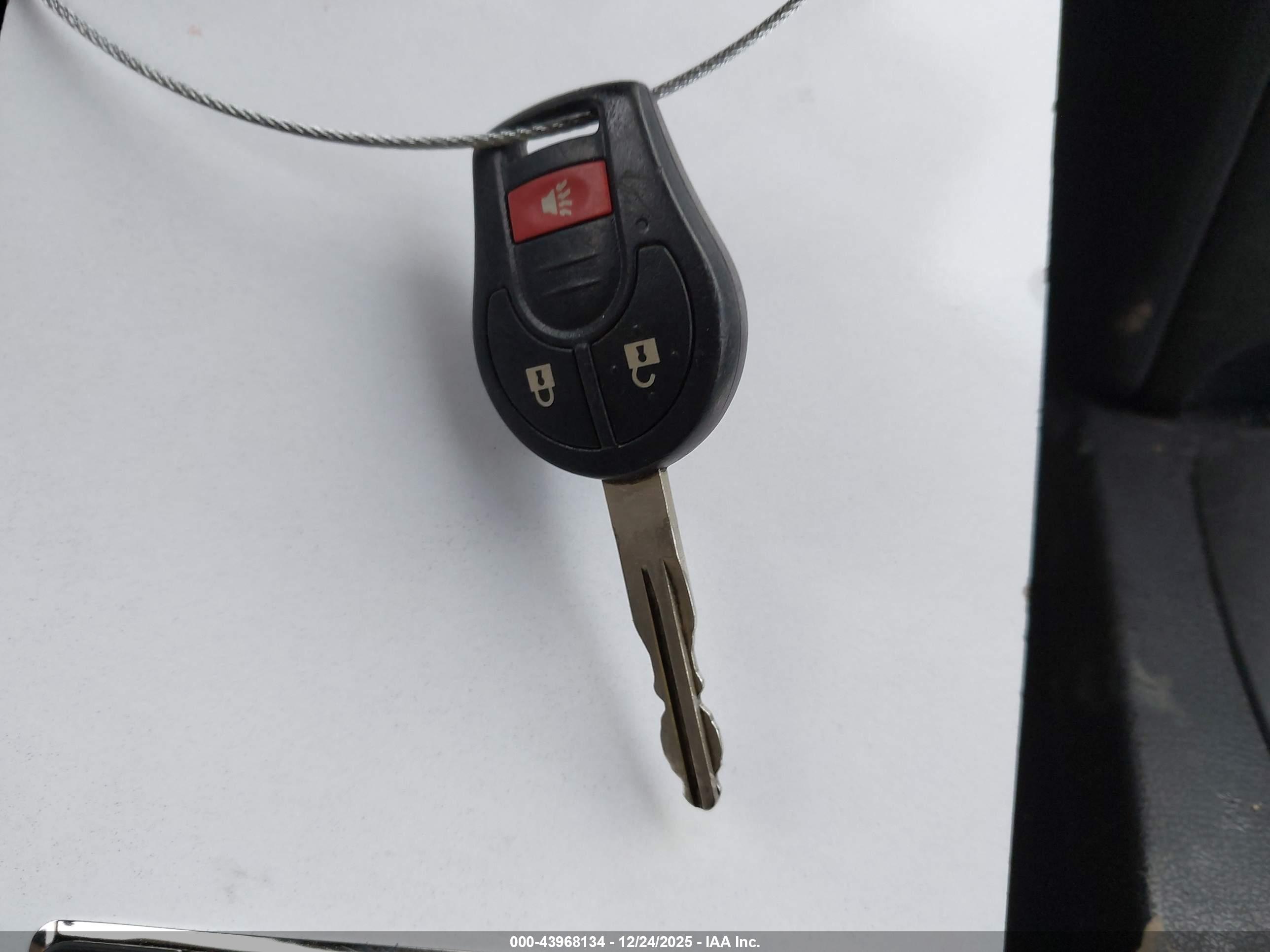 NISSAN ROGUE image 11