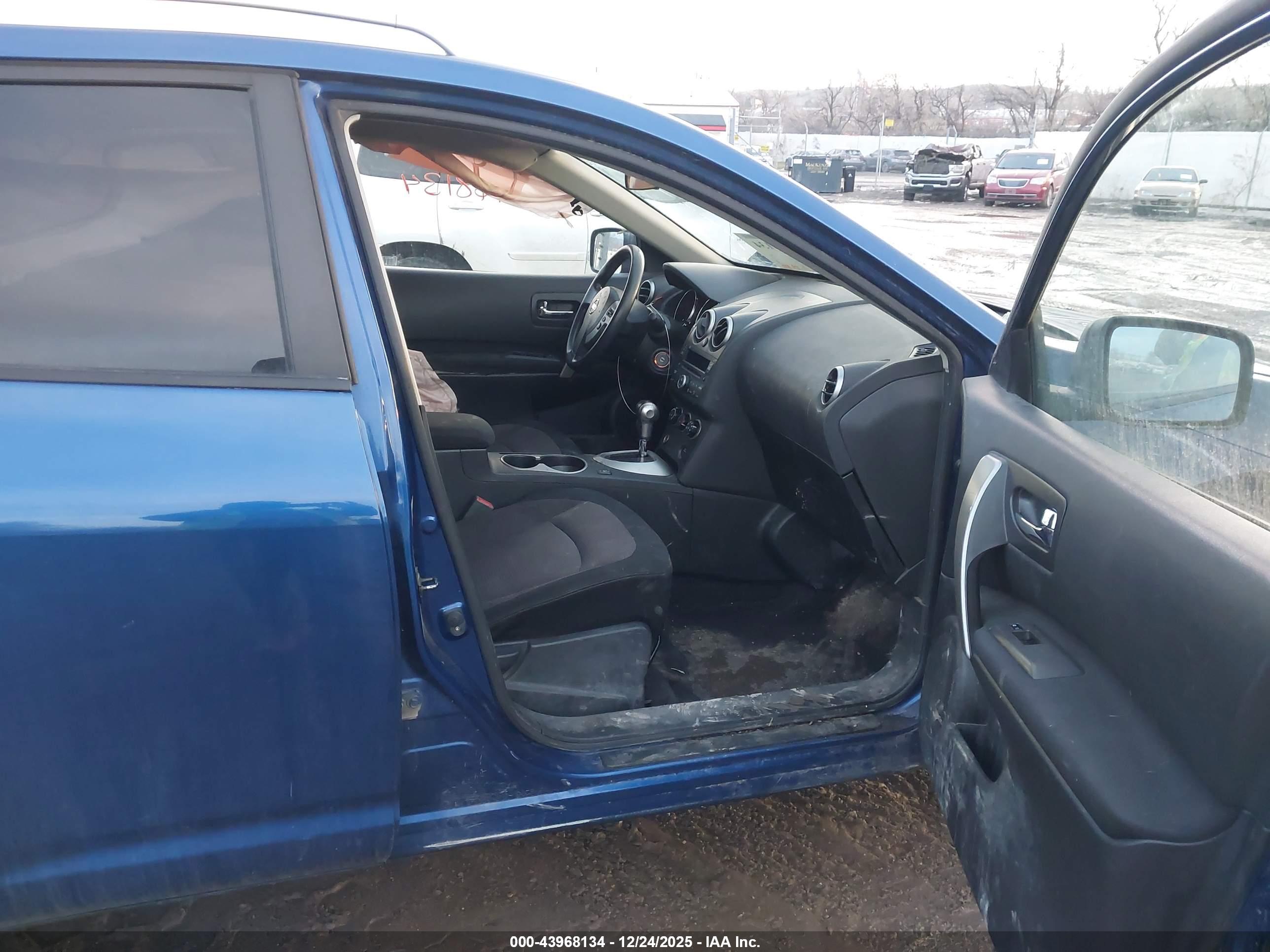 NISSAN ROGUE image 5
