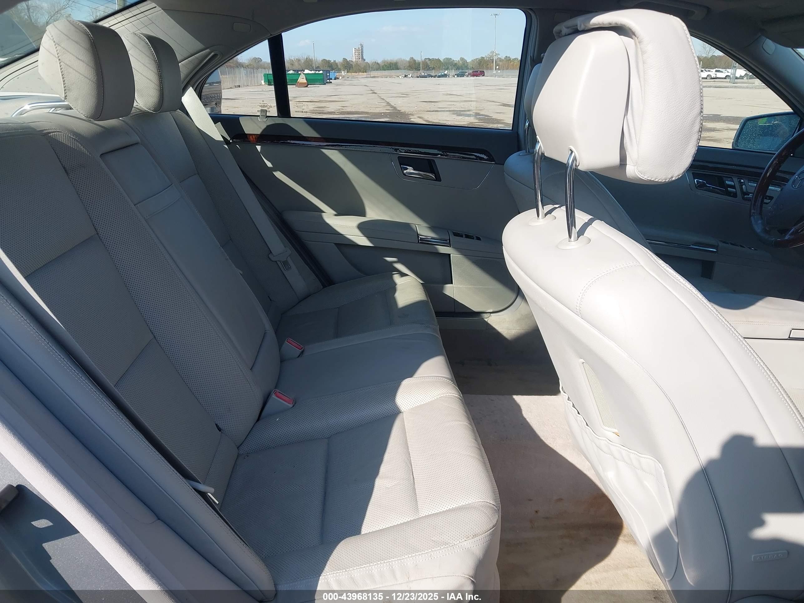 MERCEDES-BENZ S image 8