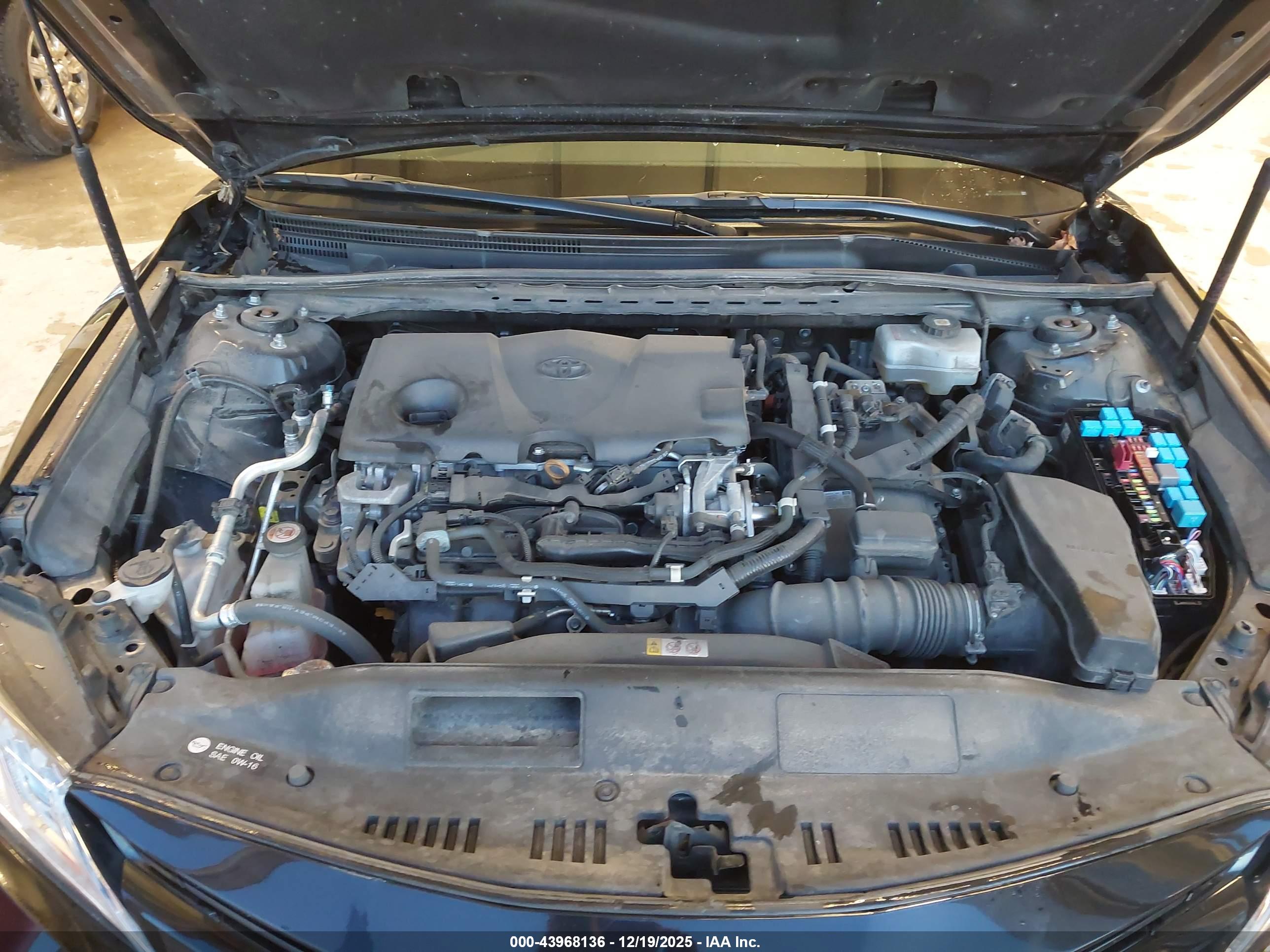 TOYOTA CAMRY image 10