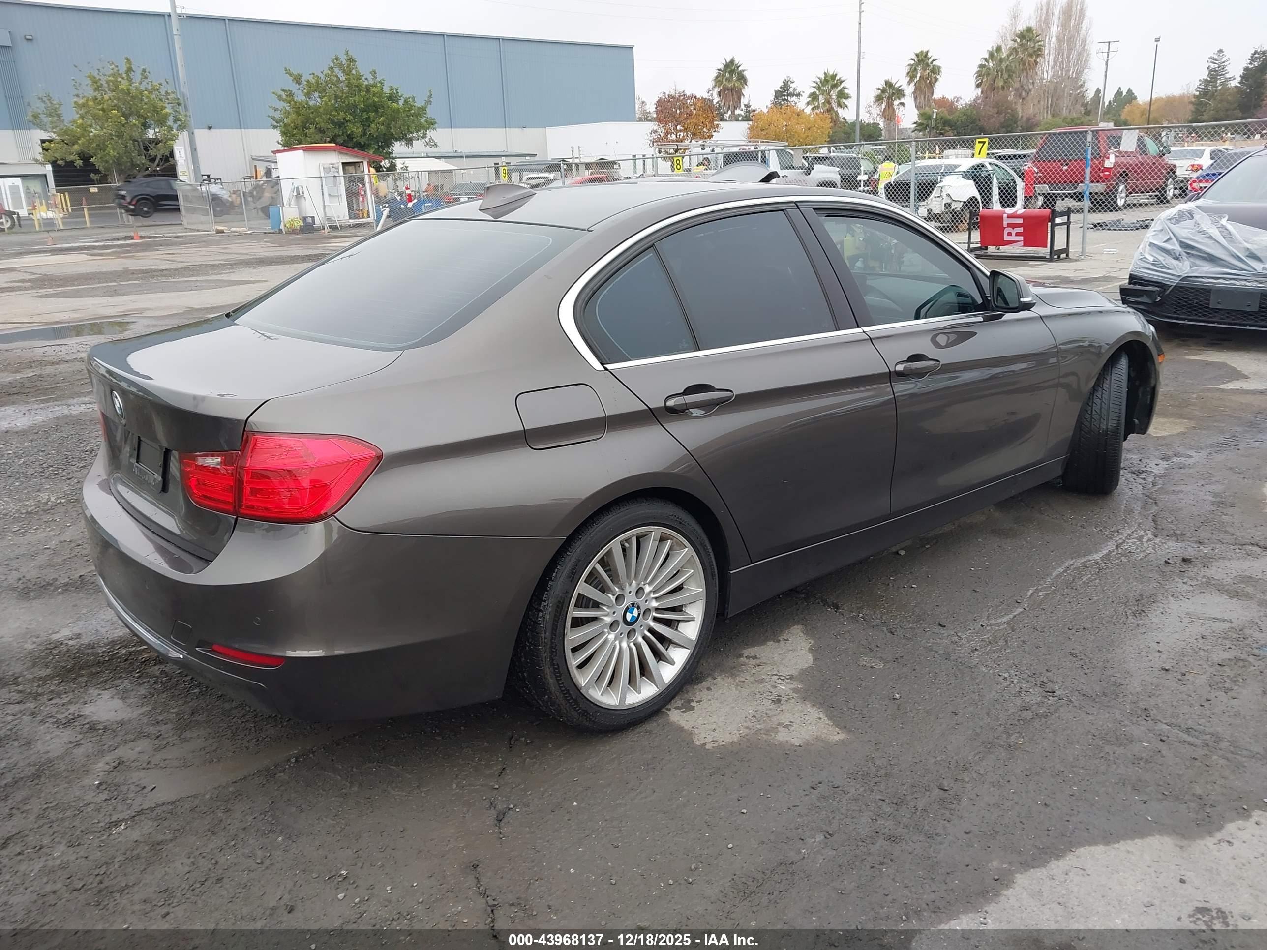 BMW 328I image 4