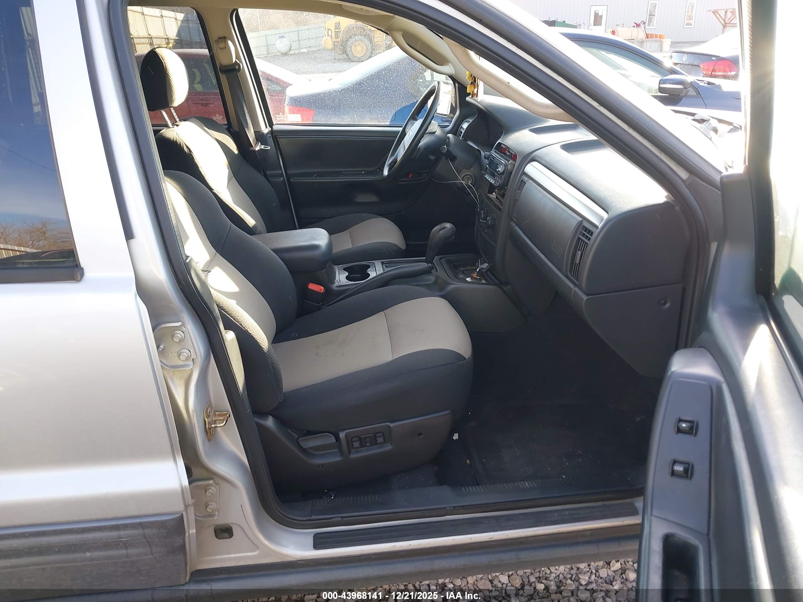 JEEP GRAND image 5