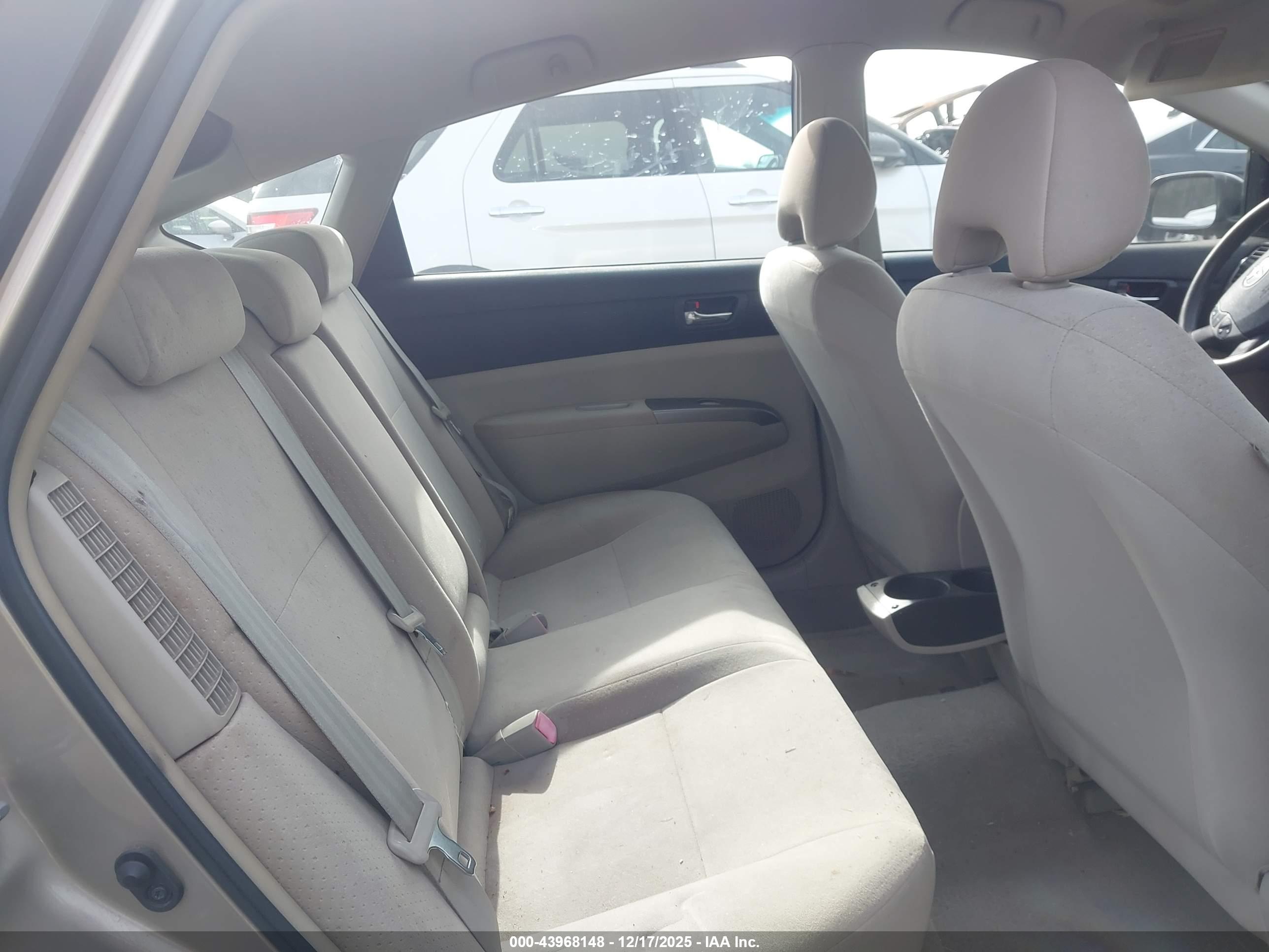 TOYOTA PRIUS image 8