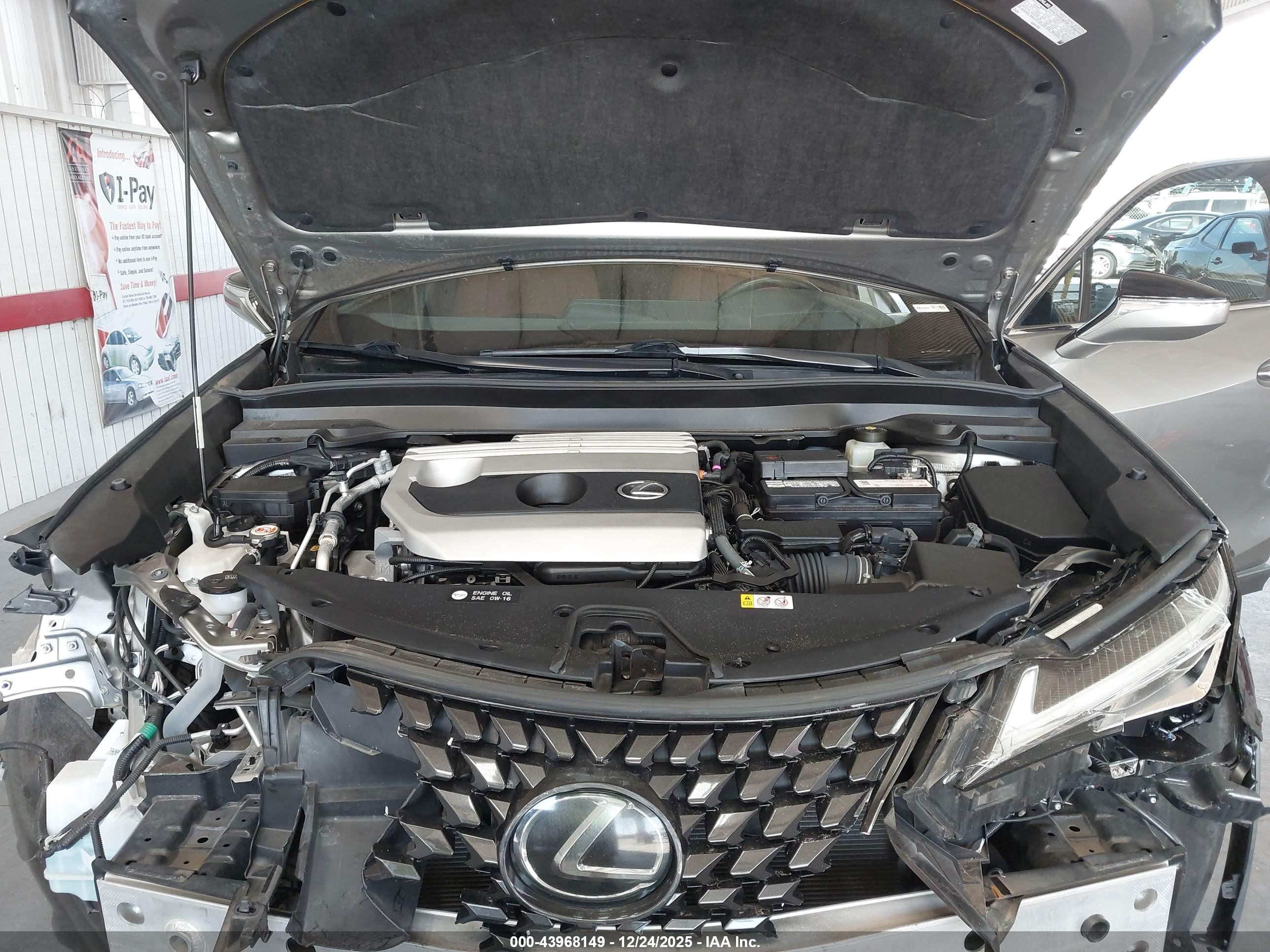 LEXUS UX image 10