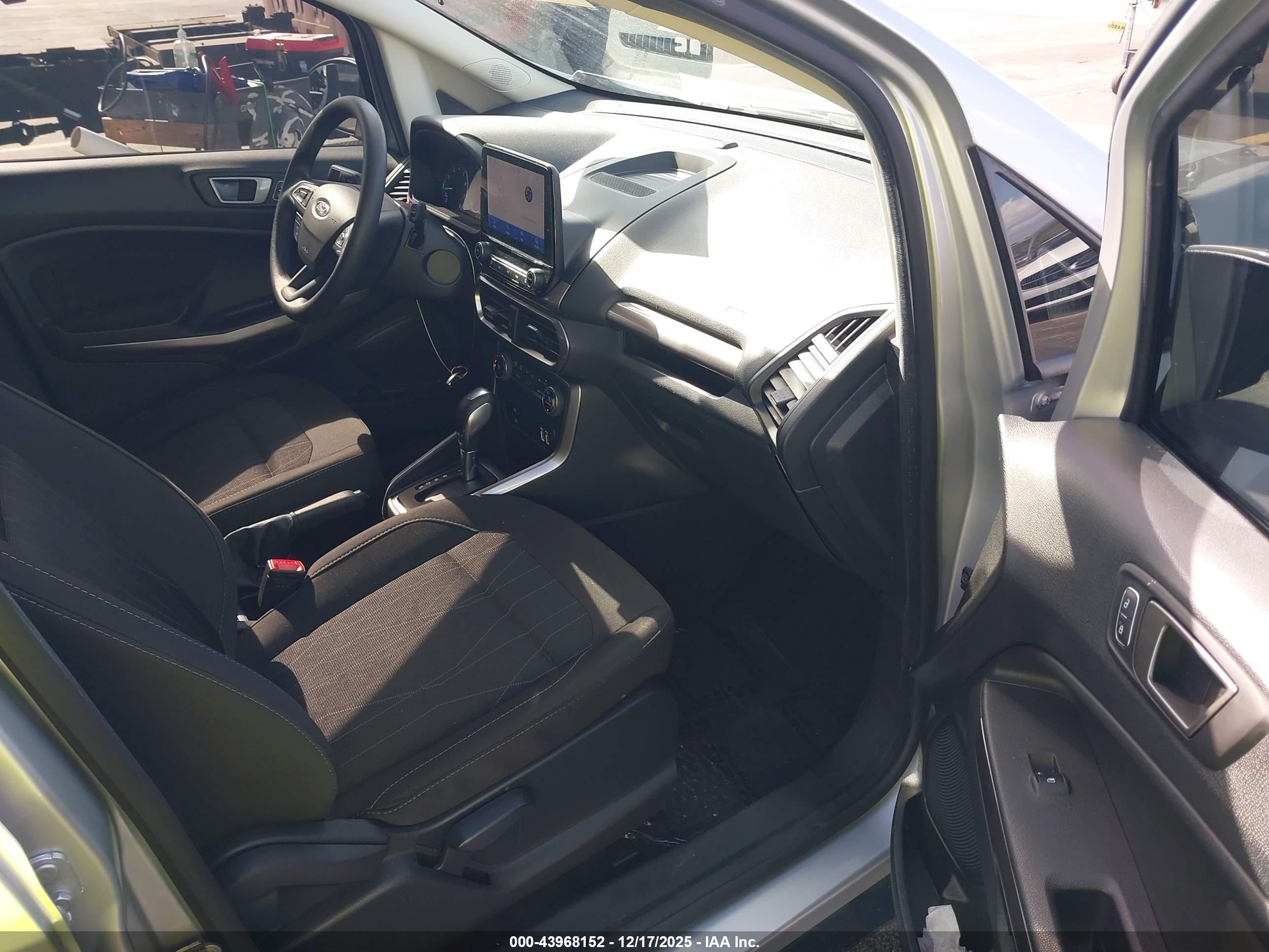 FORD ECOSPORT image 5