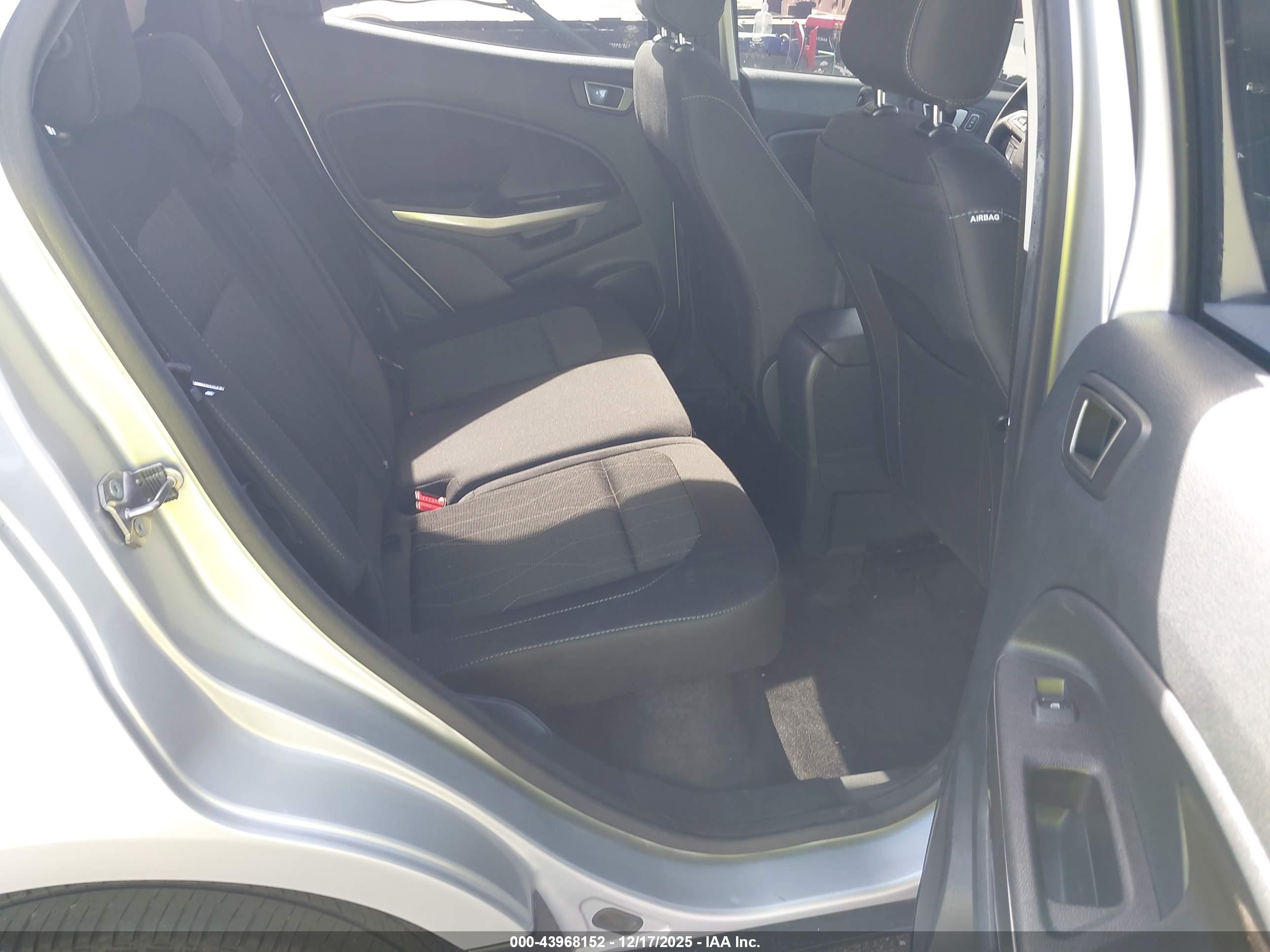 FORD ECOSPORT image 8