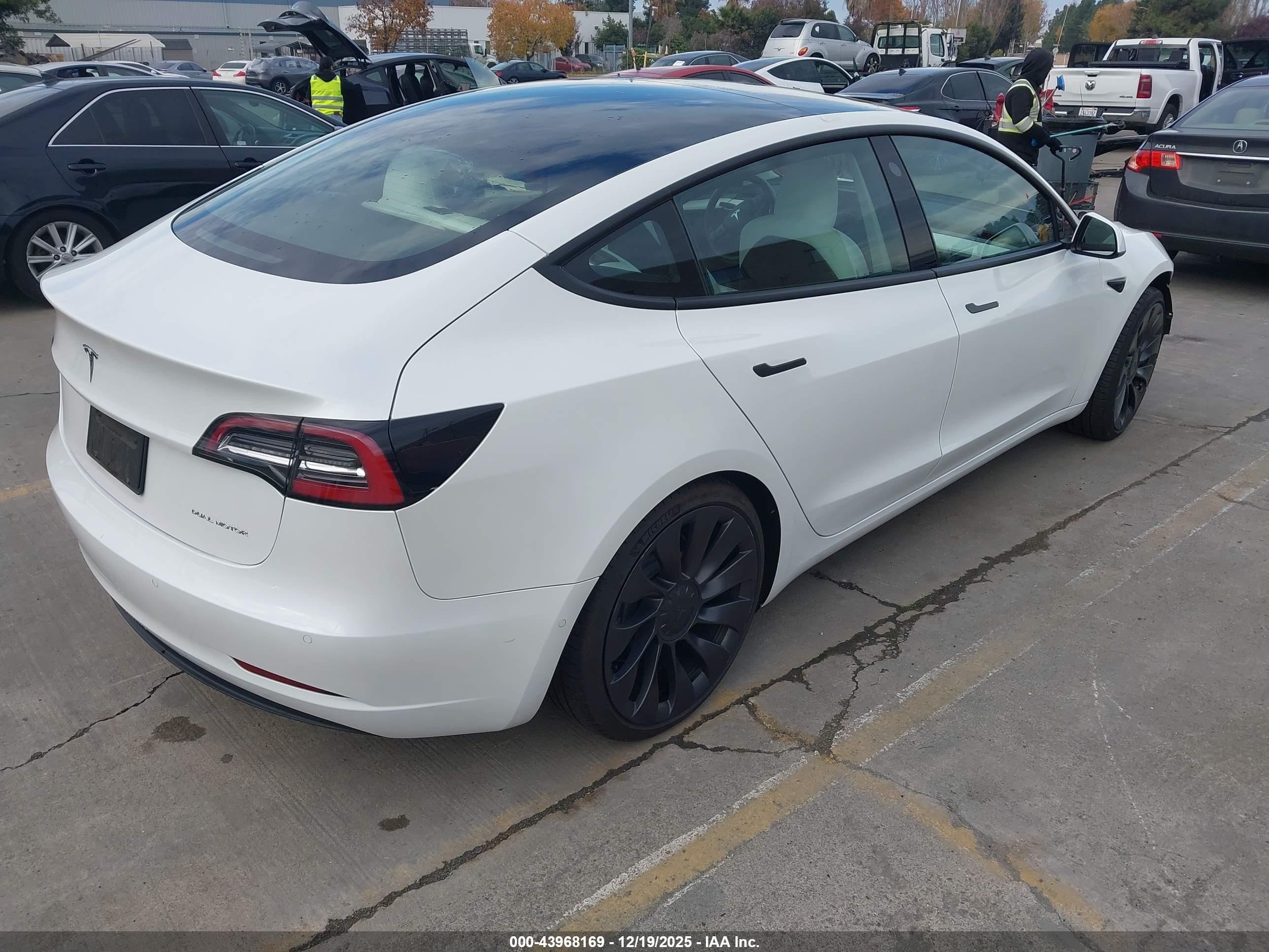 TESLA MODEL image 4