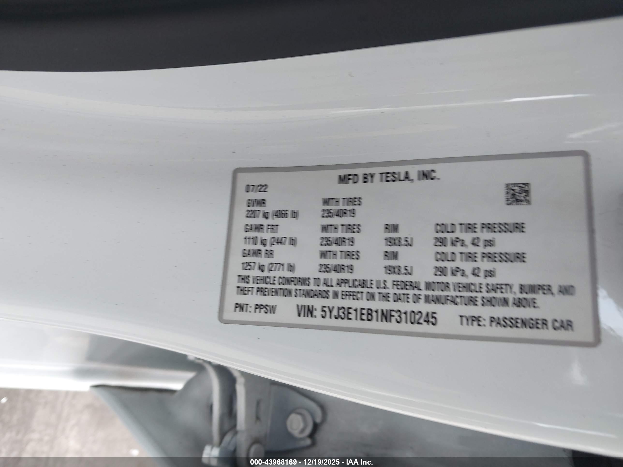 TESLA MODEL image 9