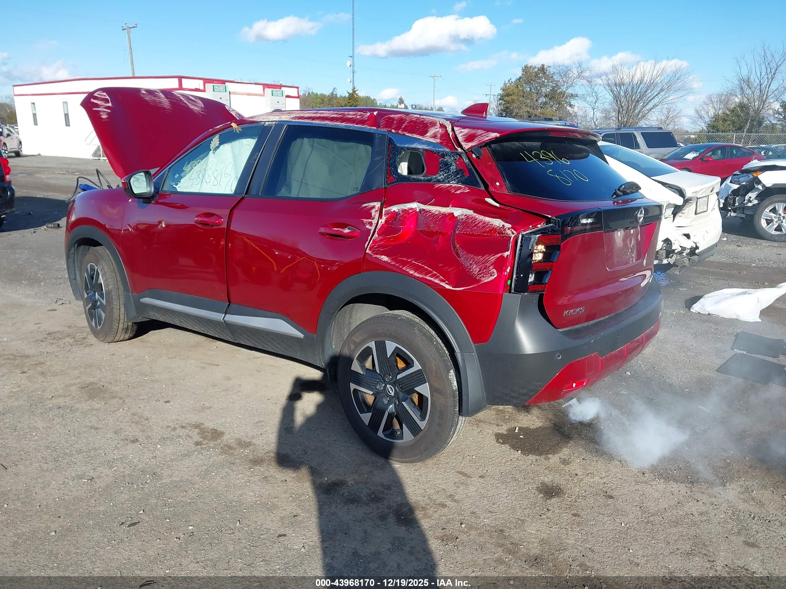 NISSAN KICKS image 3