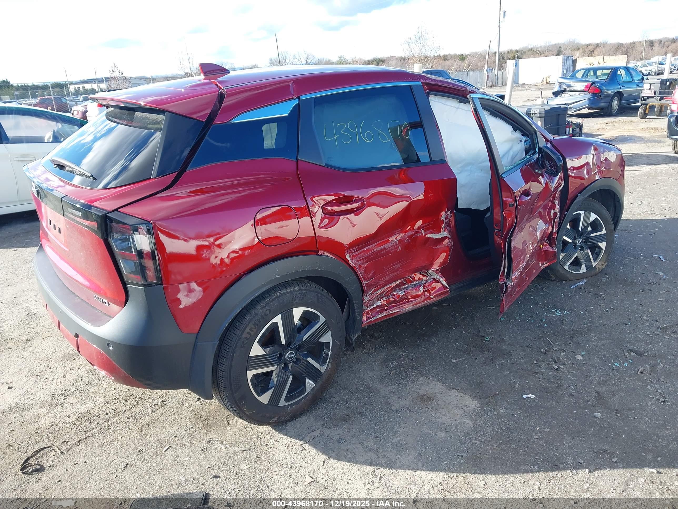 NISSAN KICKS image 4