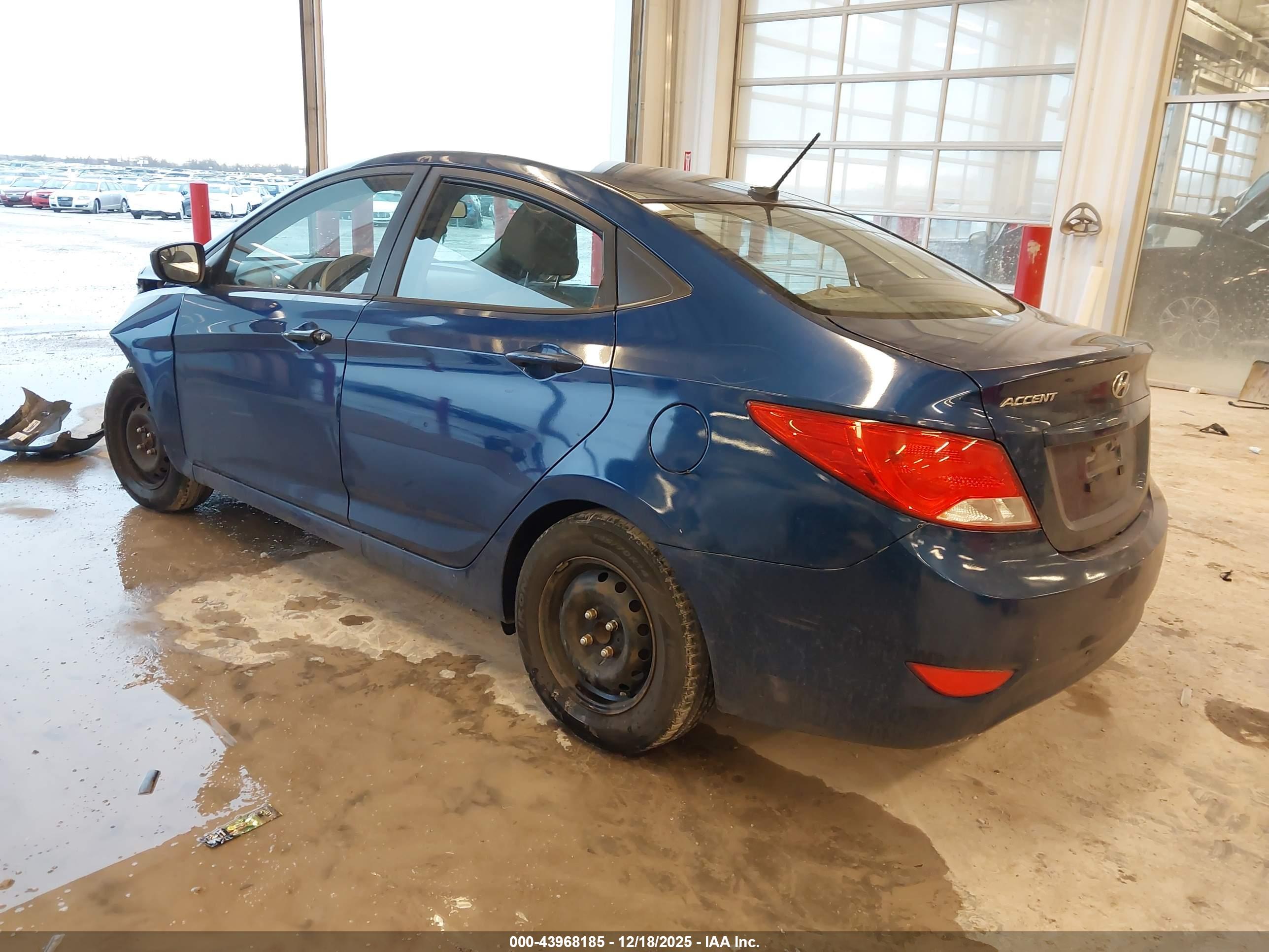 HYUNDAI ACCENT image 3