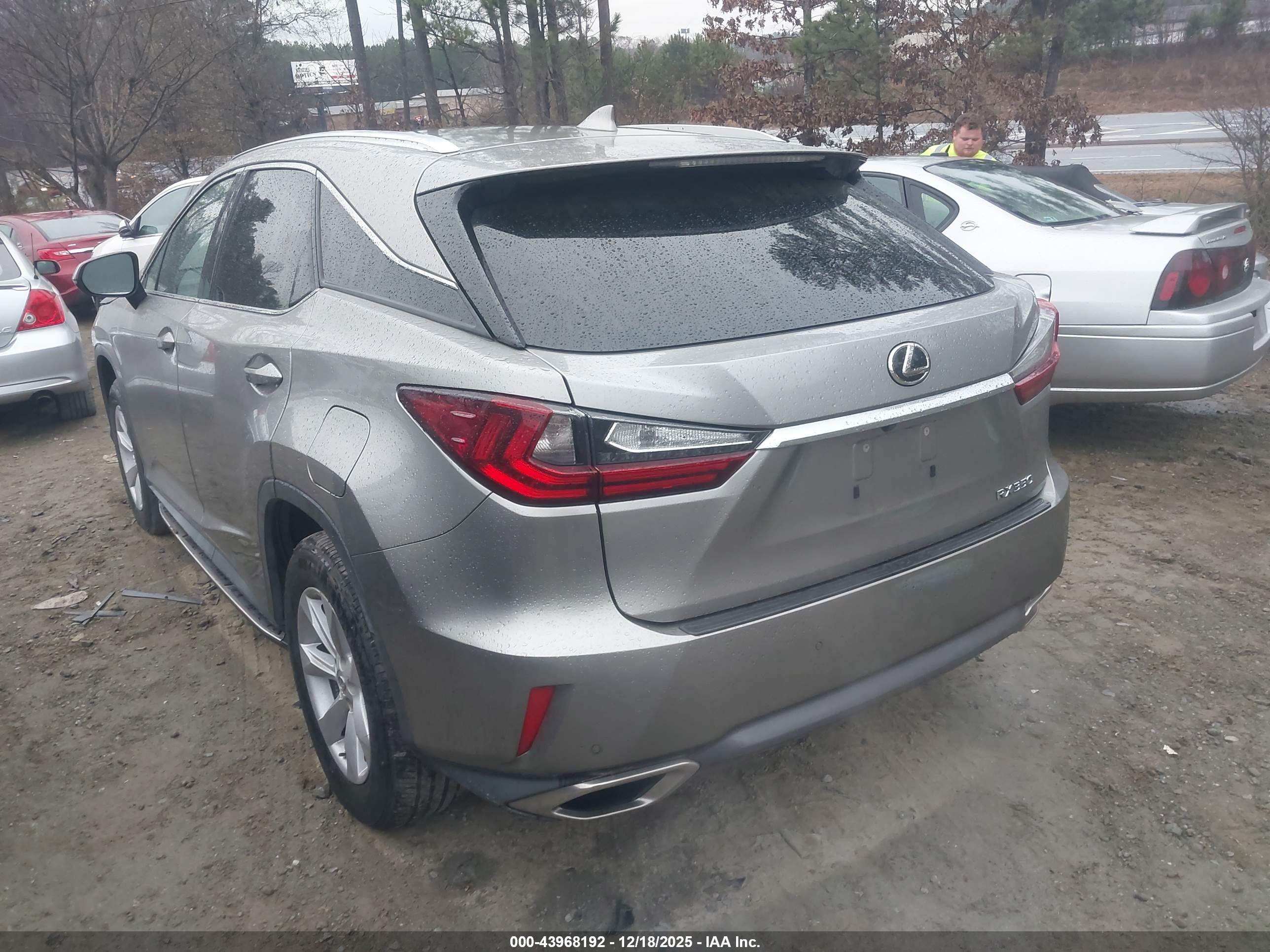 LEXUS RX image 3