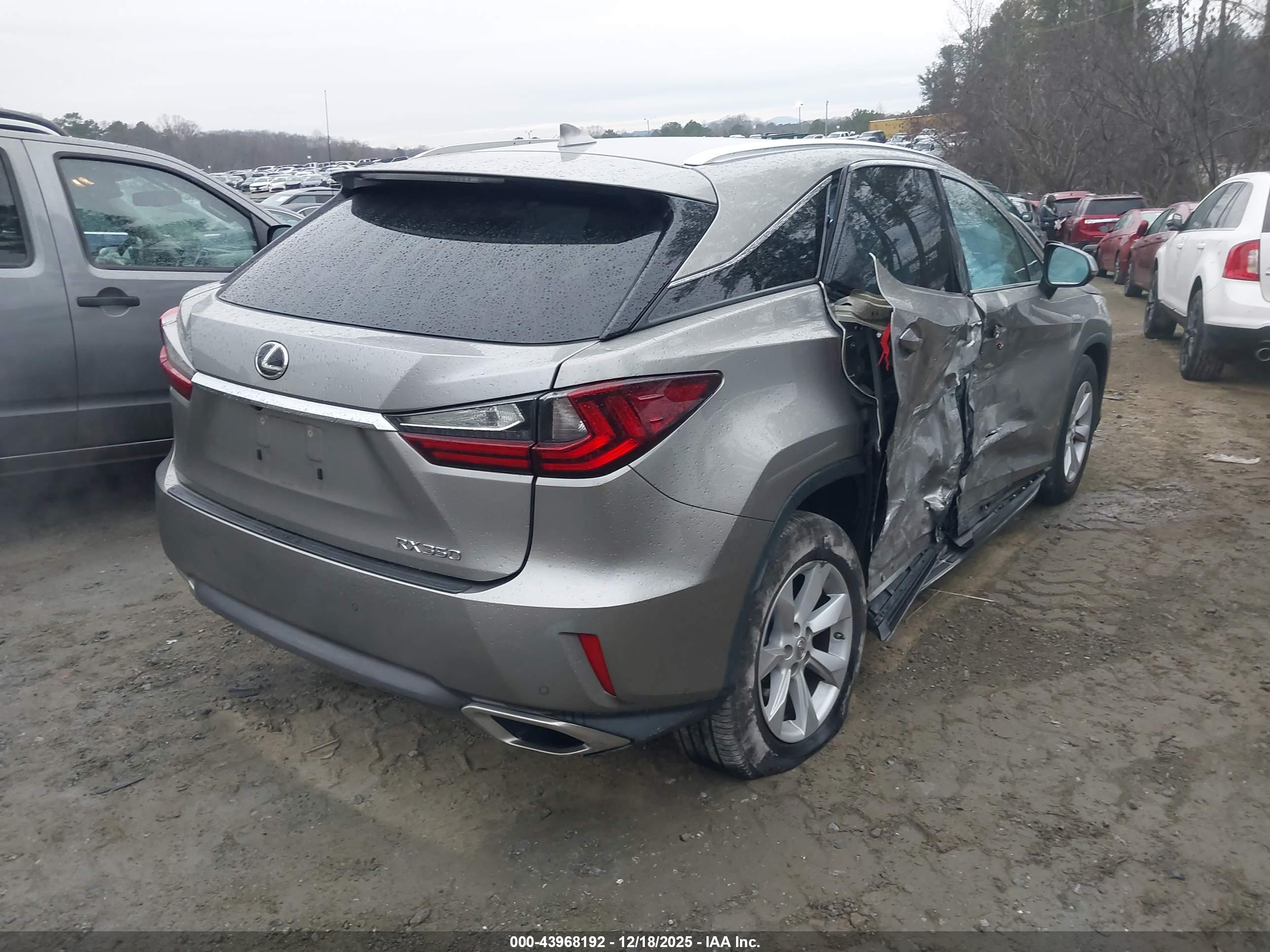 LEXUS RX image 4