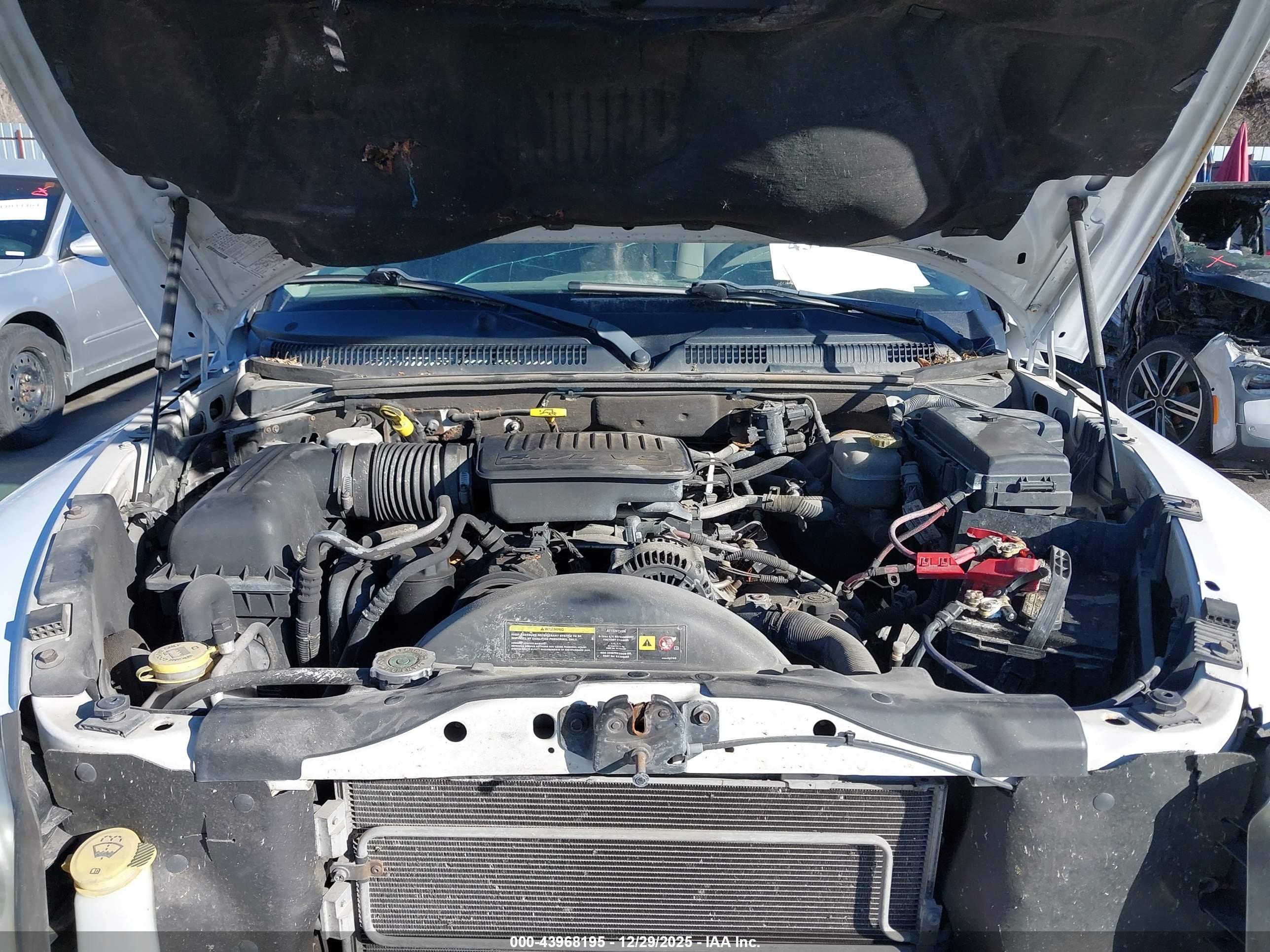 DODGE DAKOTA image 10