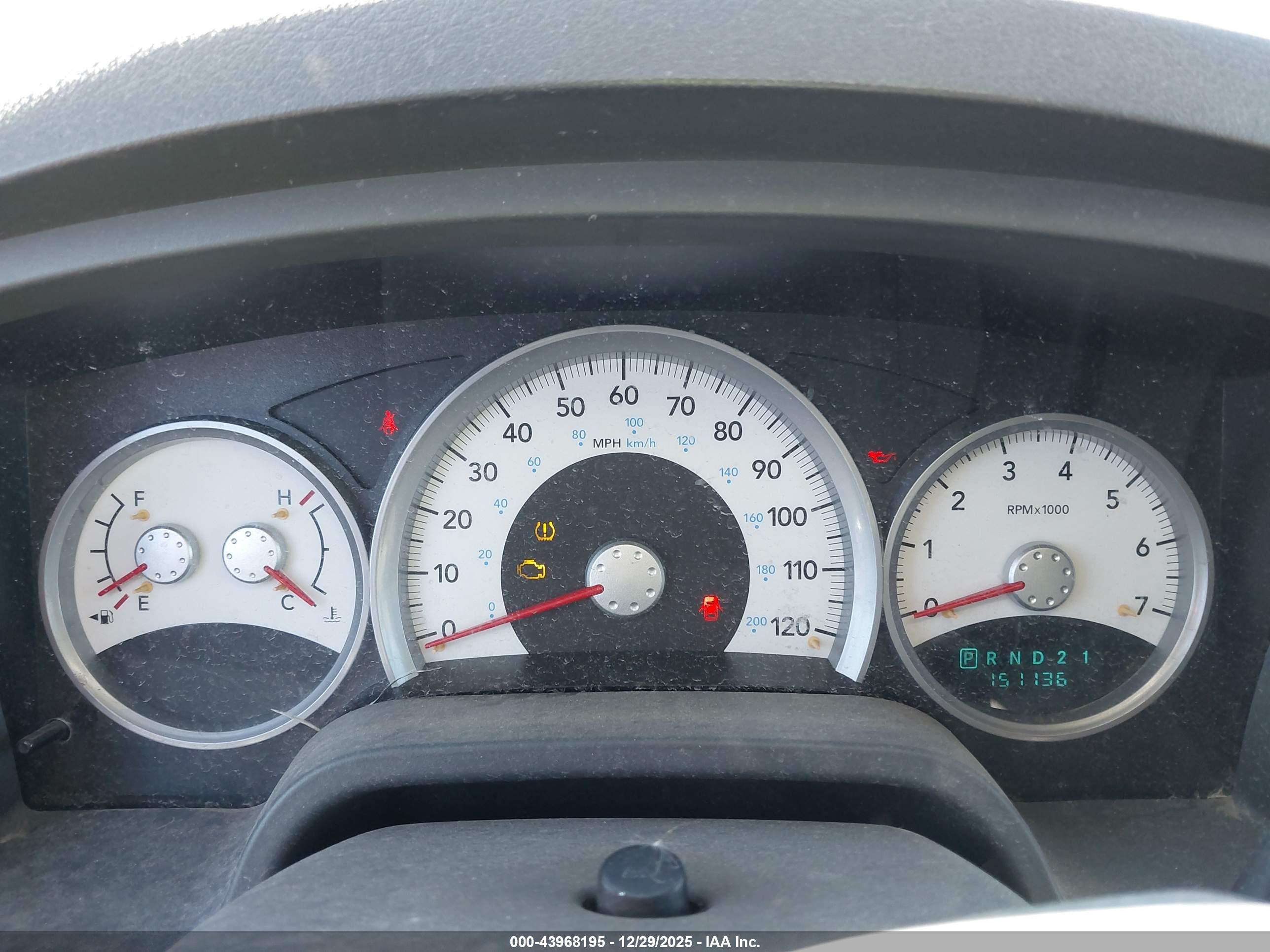 DODGE DAKOTA image 7