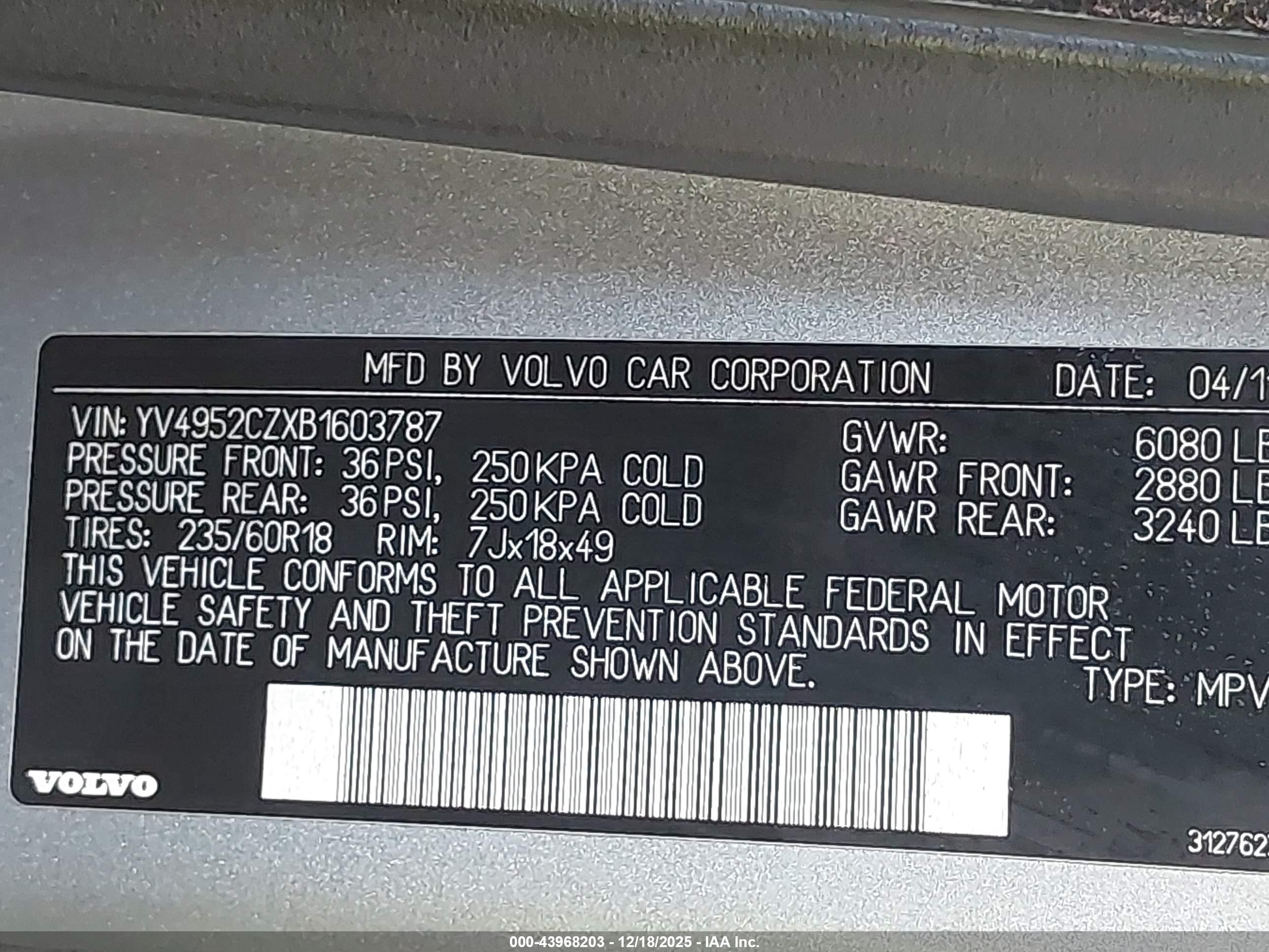 VOLVO XC90 image 9
