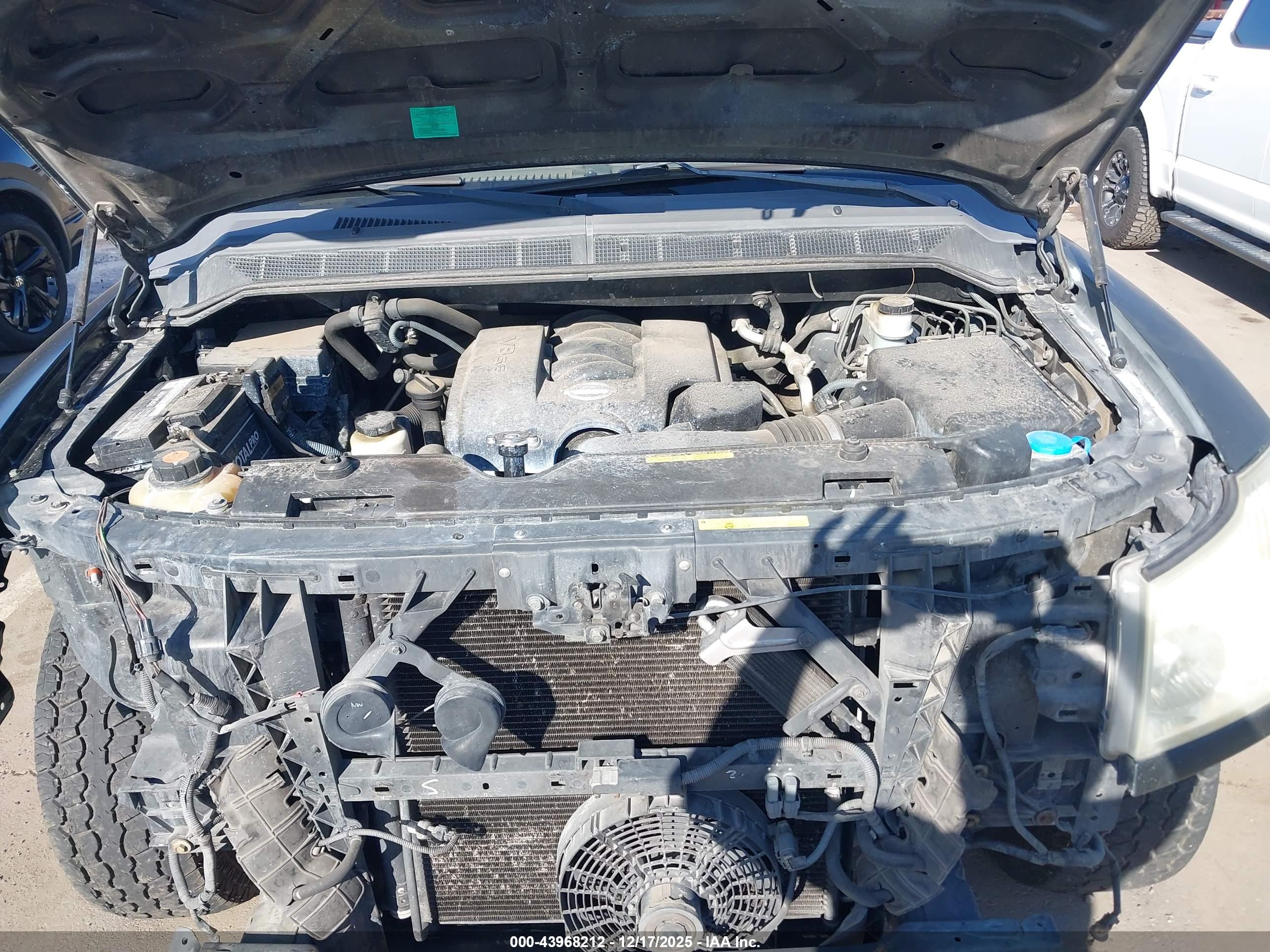 NISSAN TITAN image 10