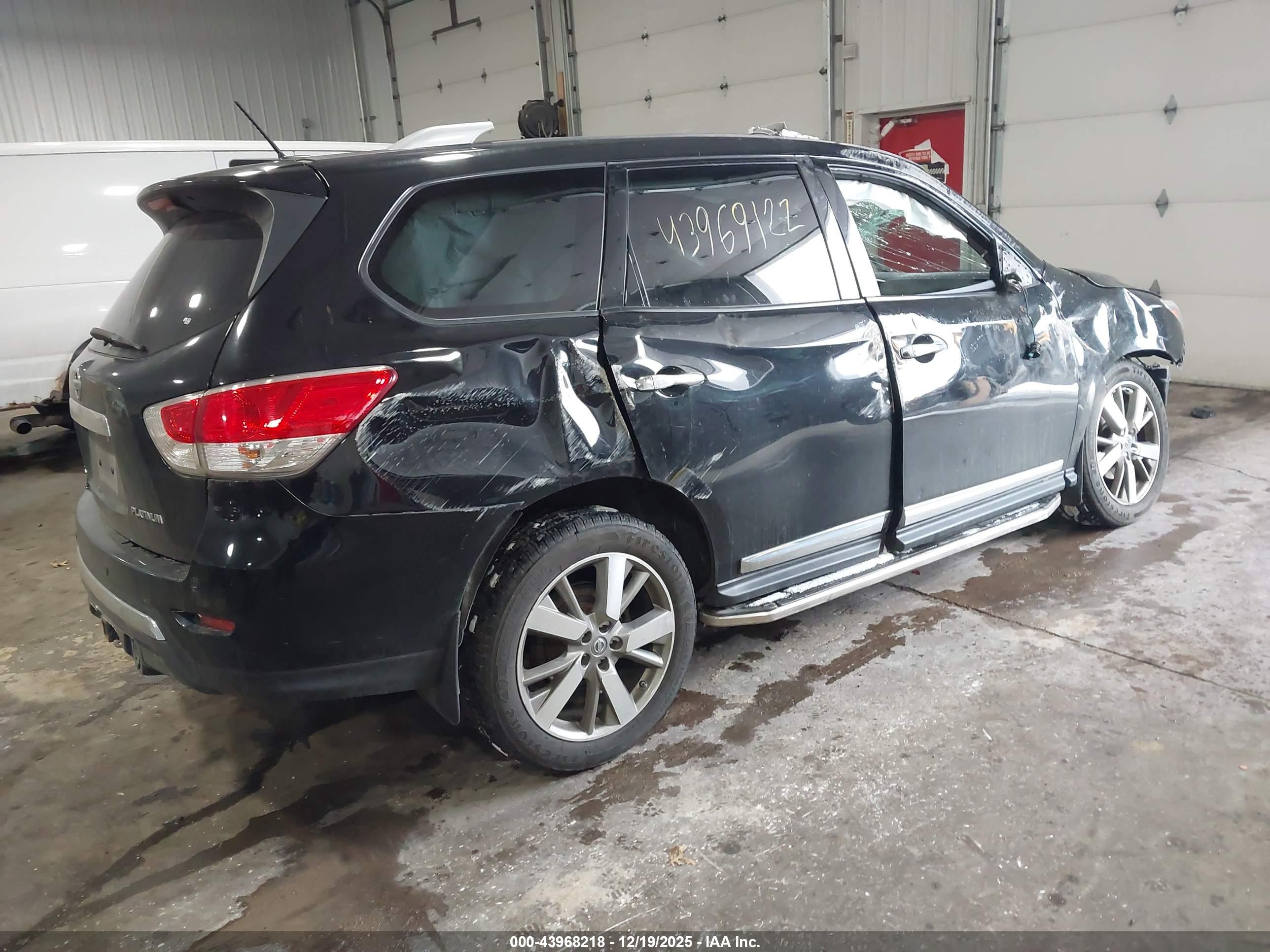NISSAN PATHFINDER image 4