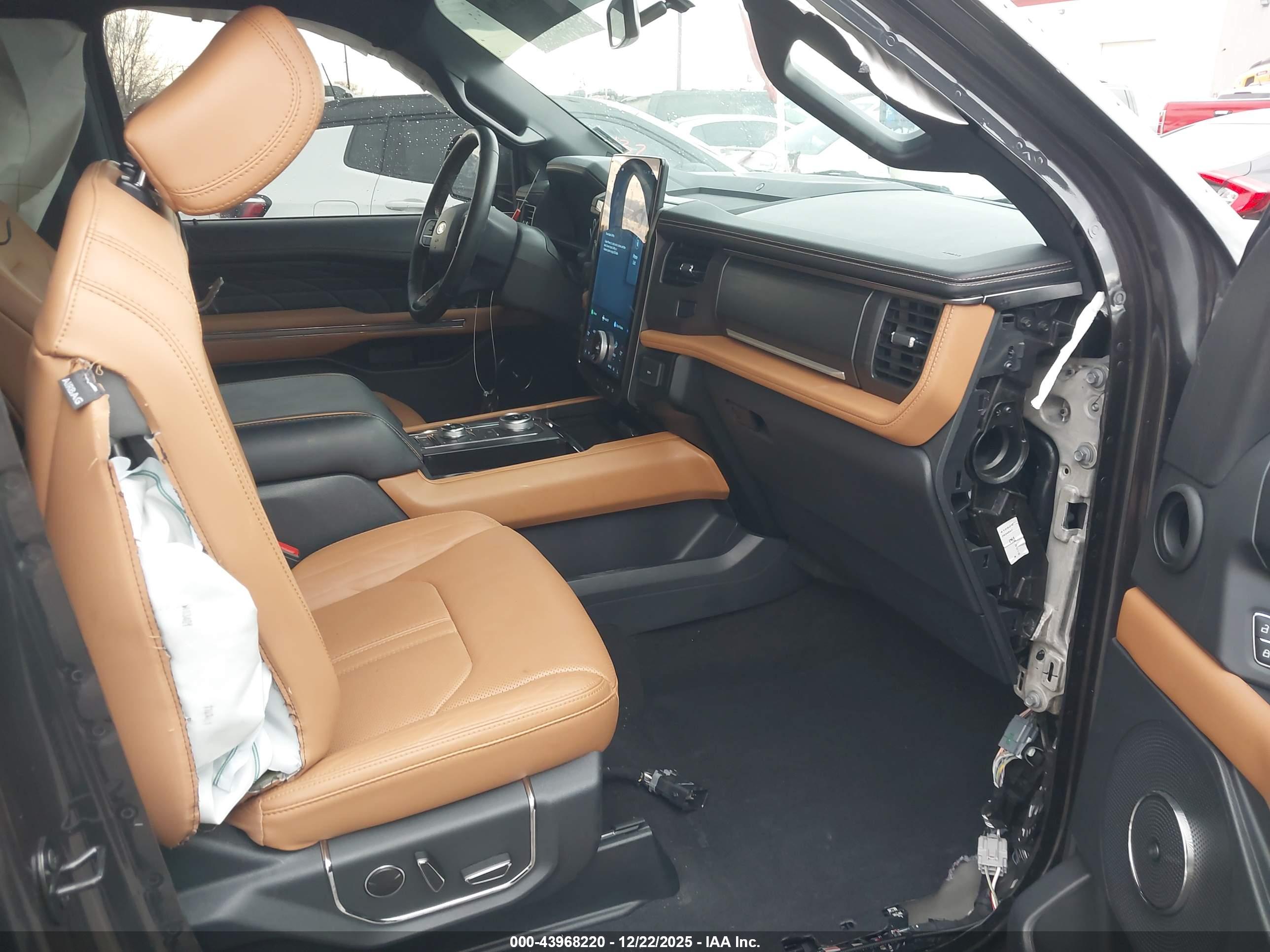 FORD EXPEDITION image 5