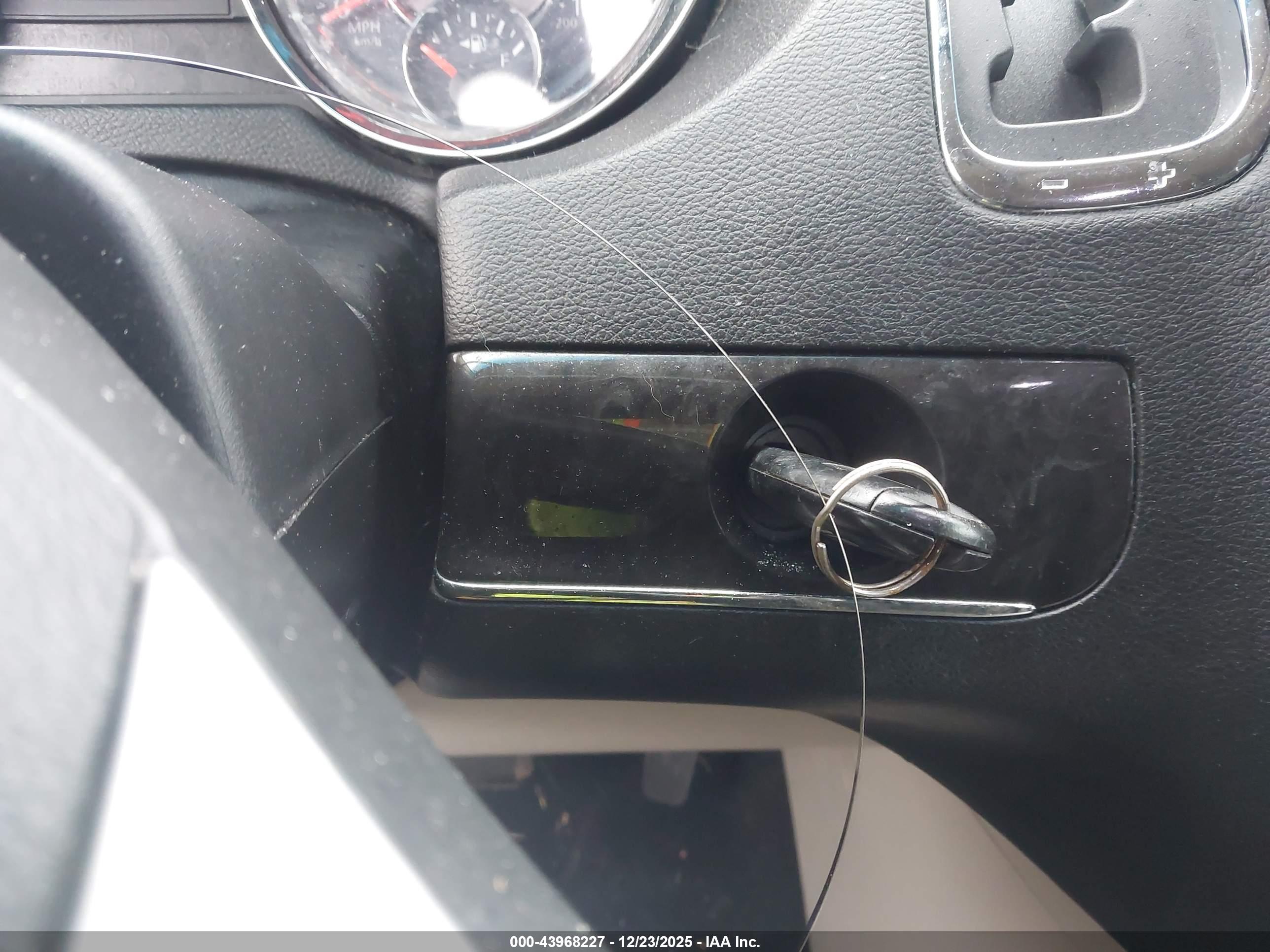 CHRYSLER TOWN image 11