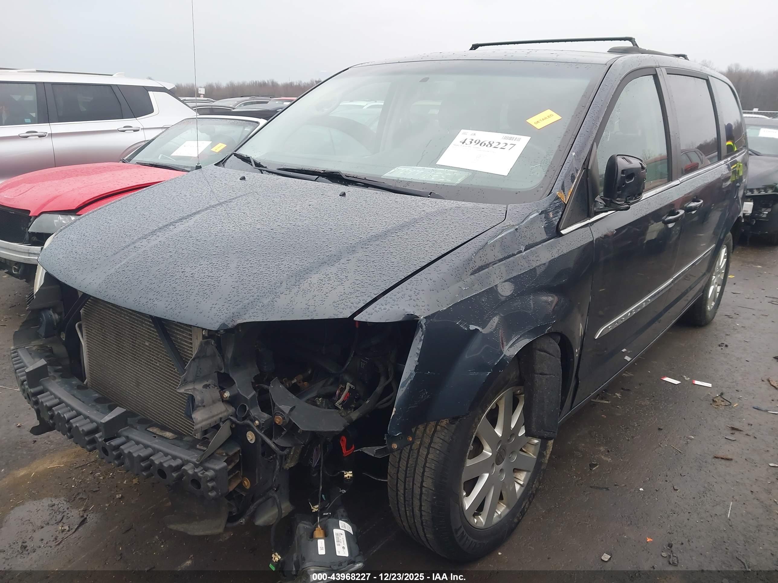 CHRYSLER TOWN image 6