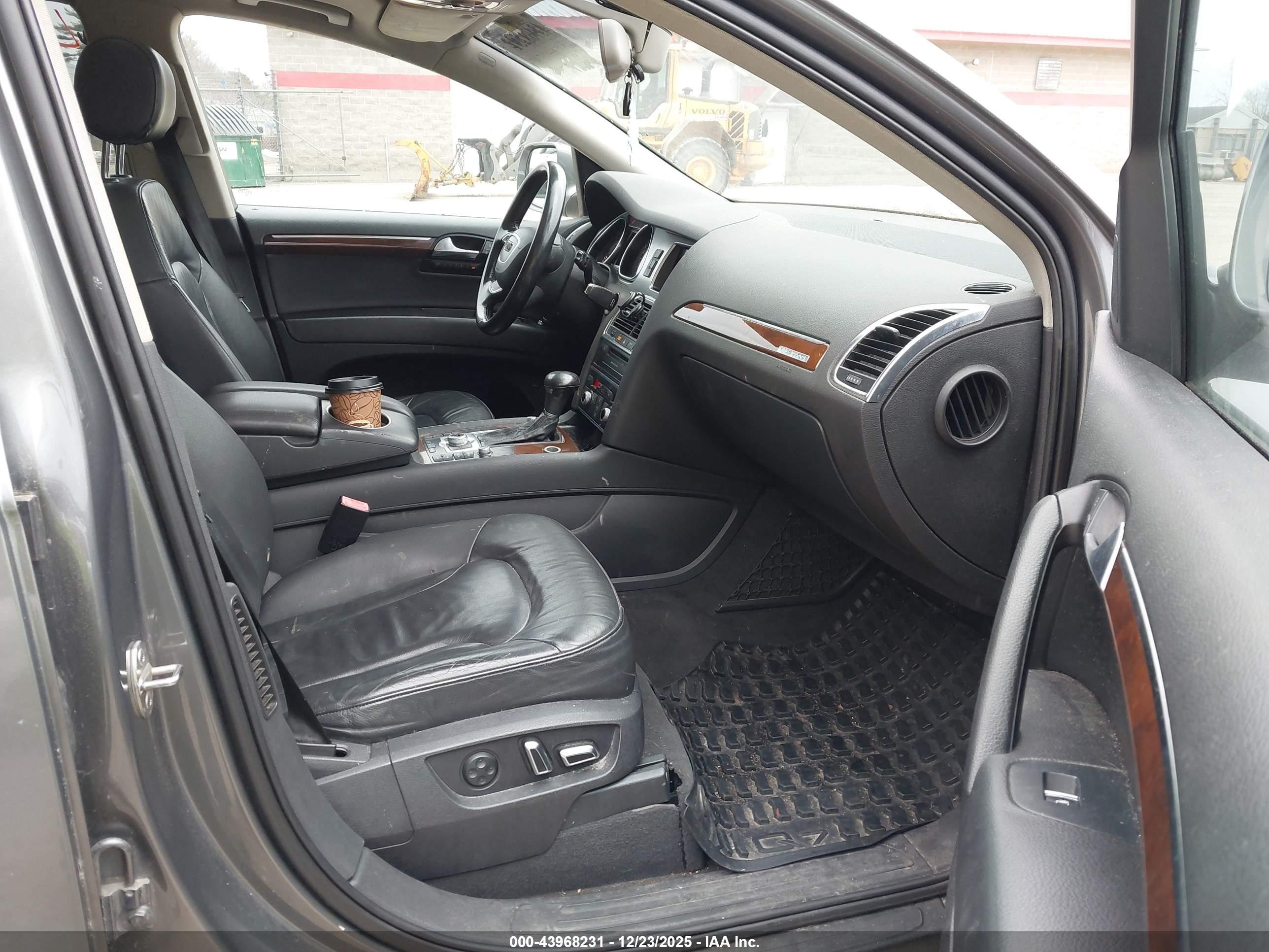 AUDI Q7 image 5
