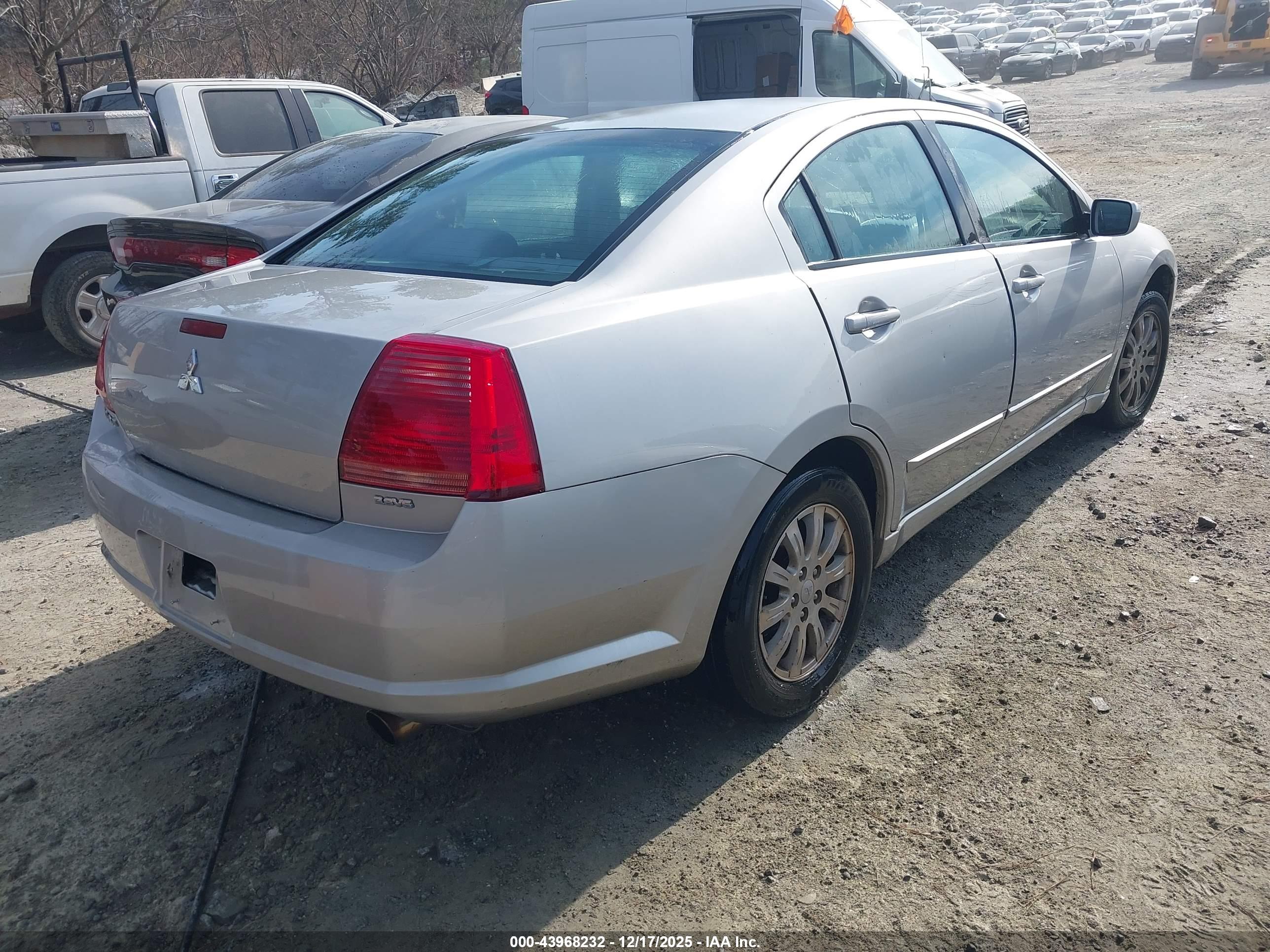 MITSUBISHI GALANT image 4
