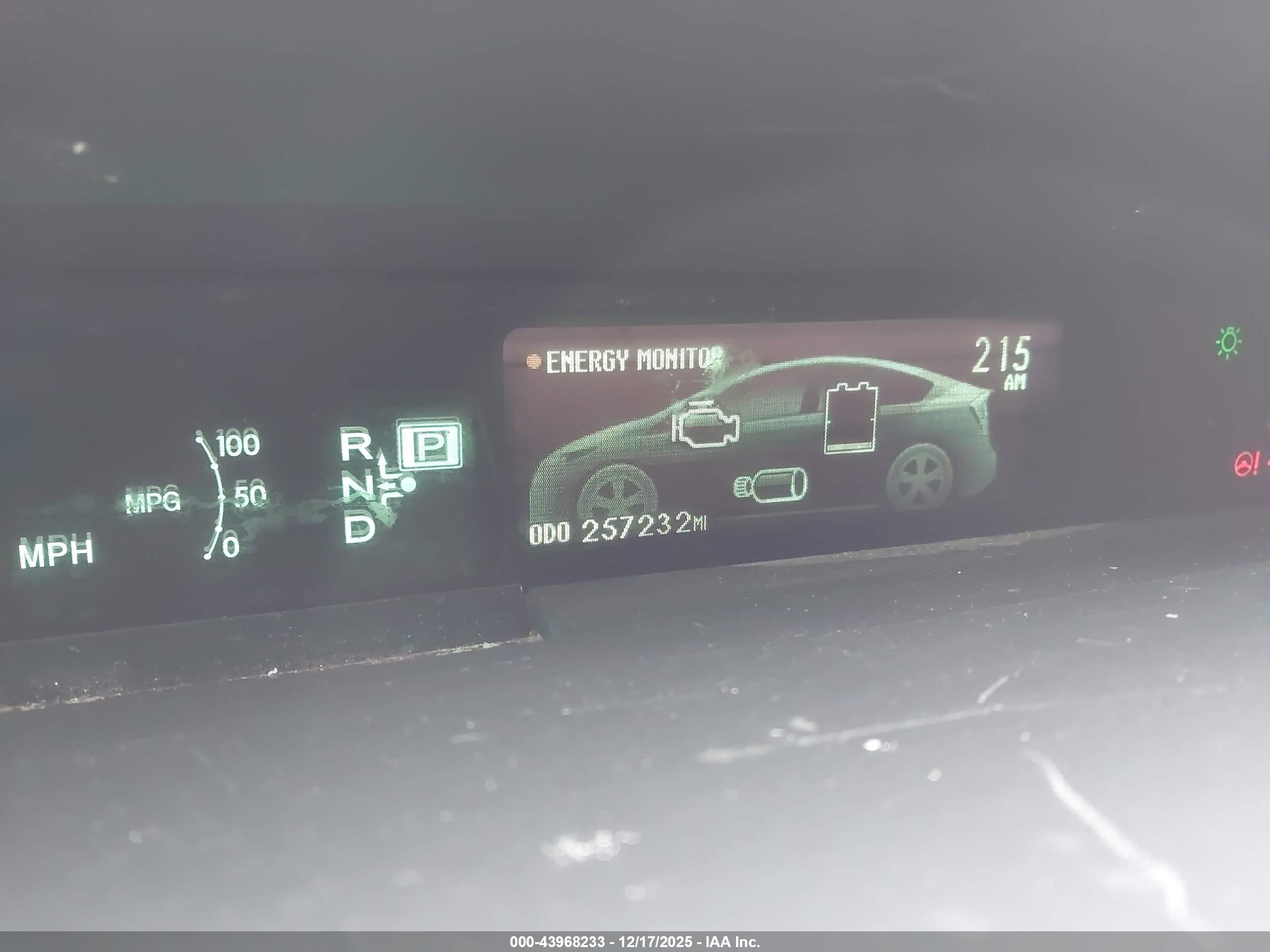 TOYOTA PRIUS image 7