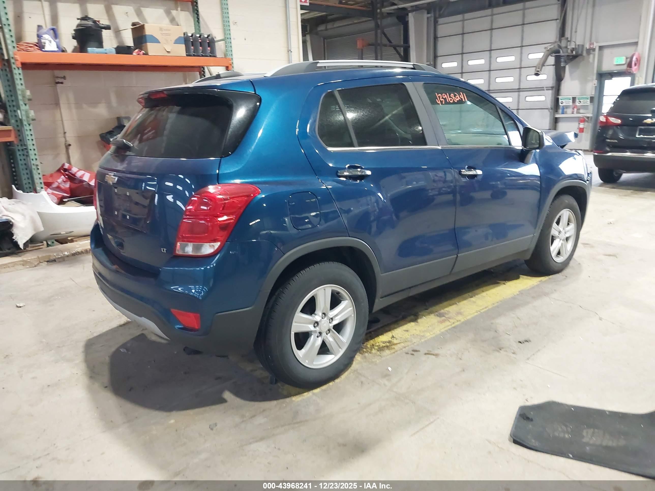 CHEVROLET TRAX image 4