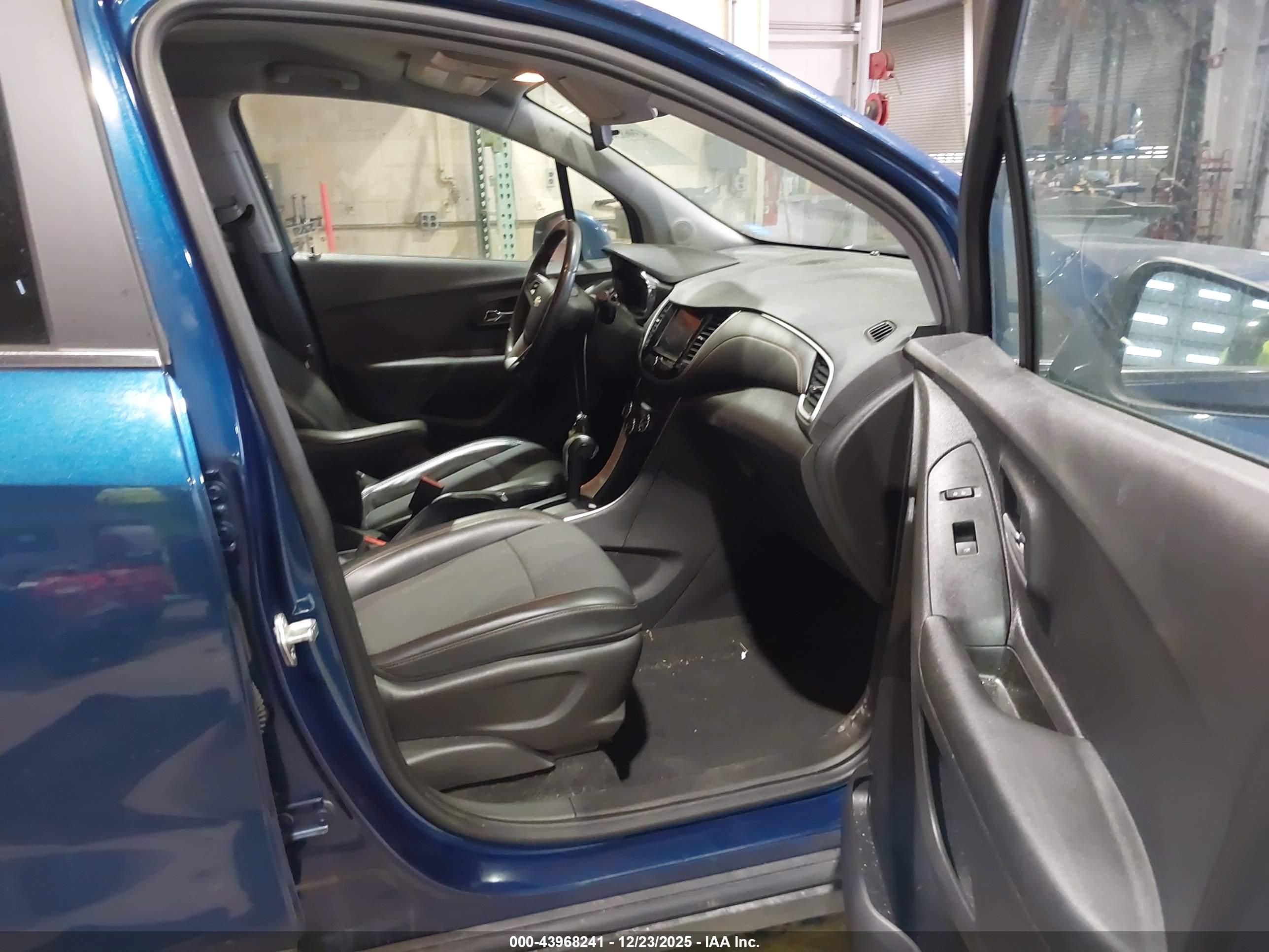 CHEVROLET TRAX image 5