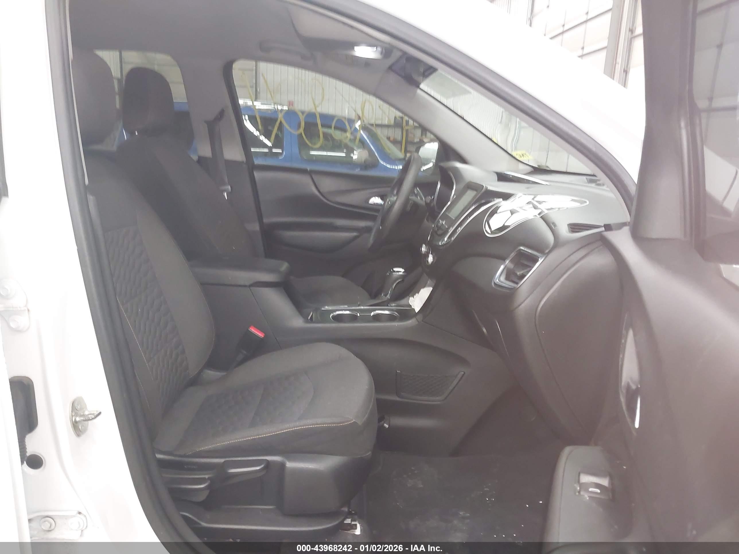 CHEVROLET EQUINOX image 5