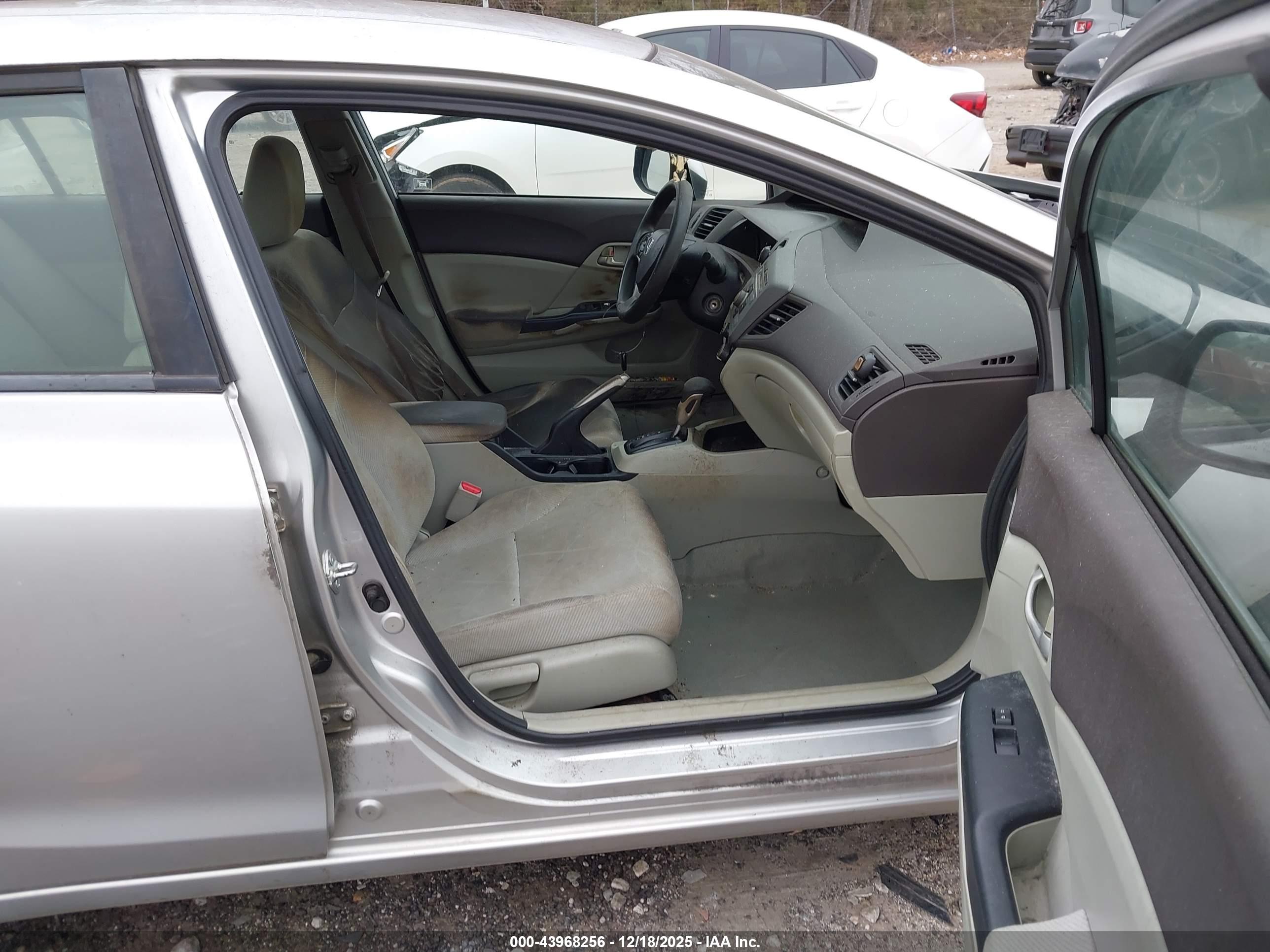 HONDA CIVIC image 5