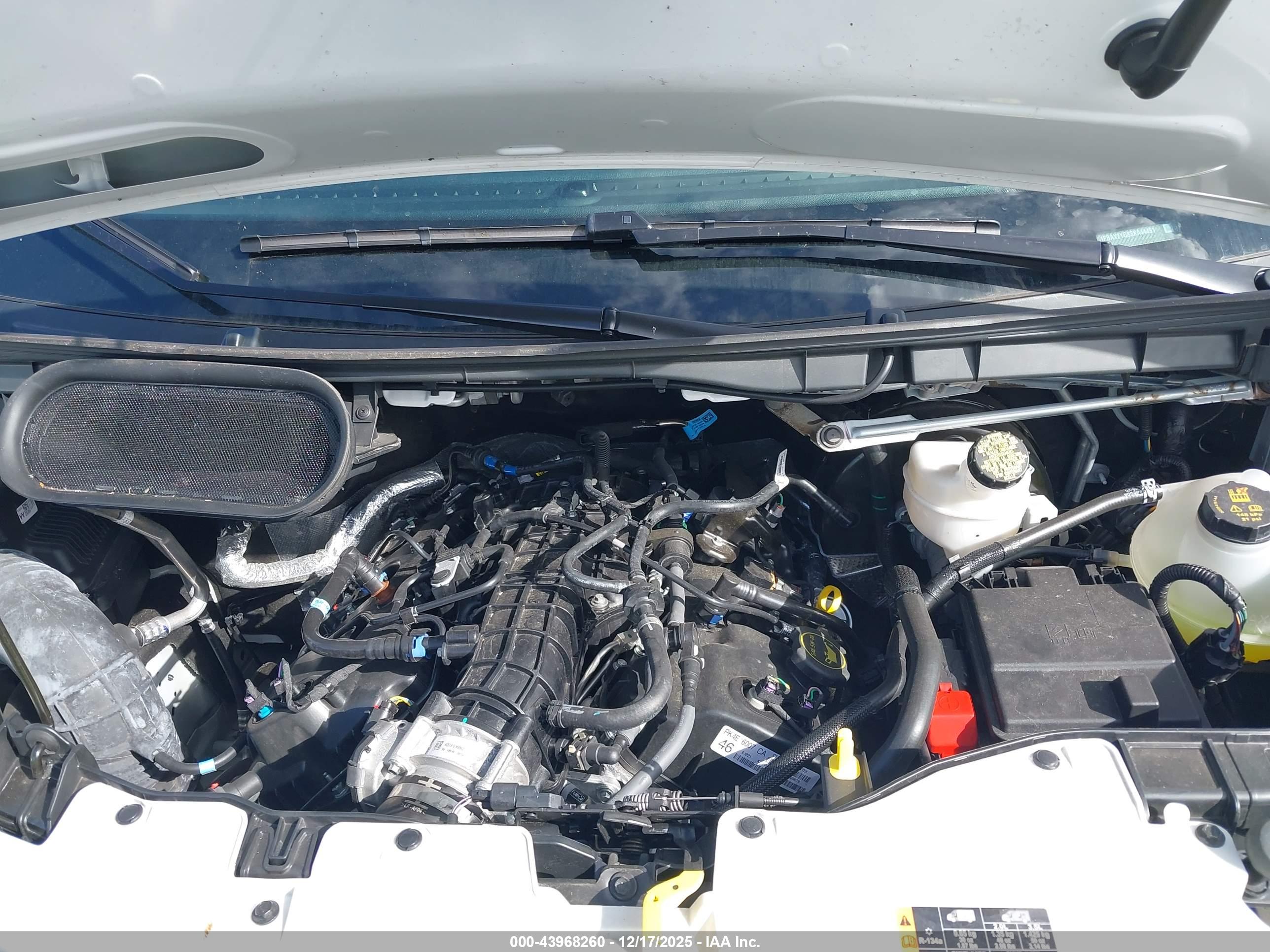 FORD TRANSIT-350 image 10