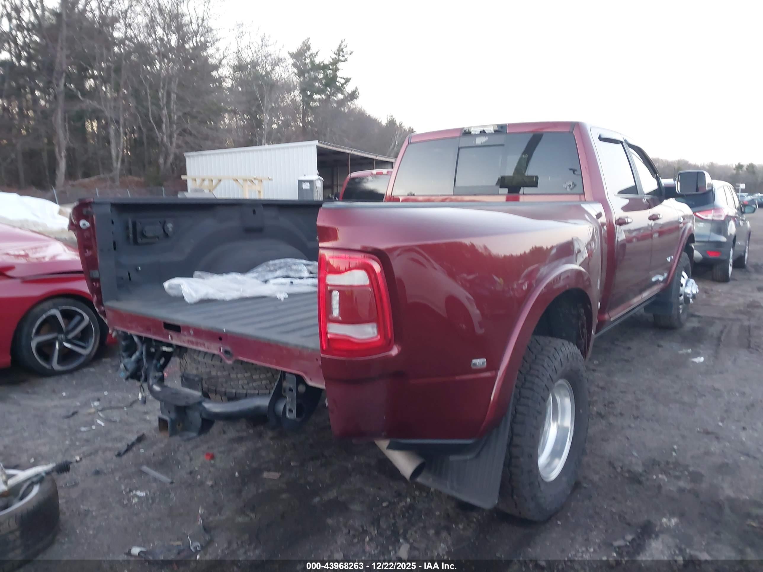 RAM 3500 image 4
