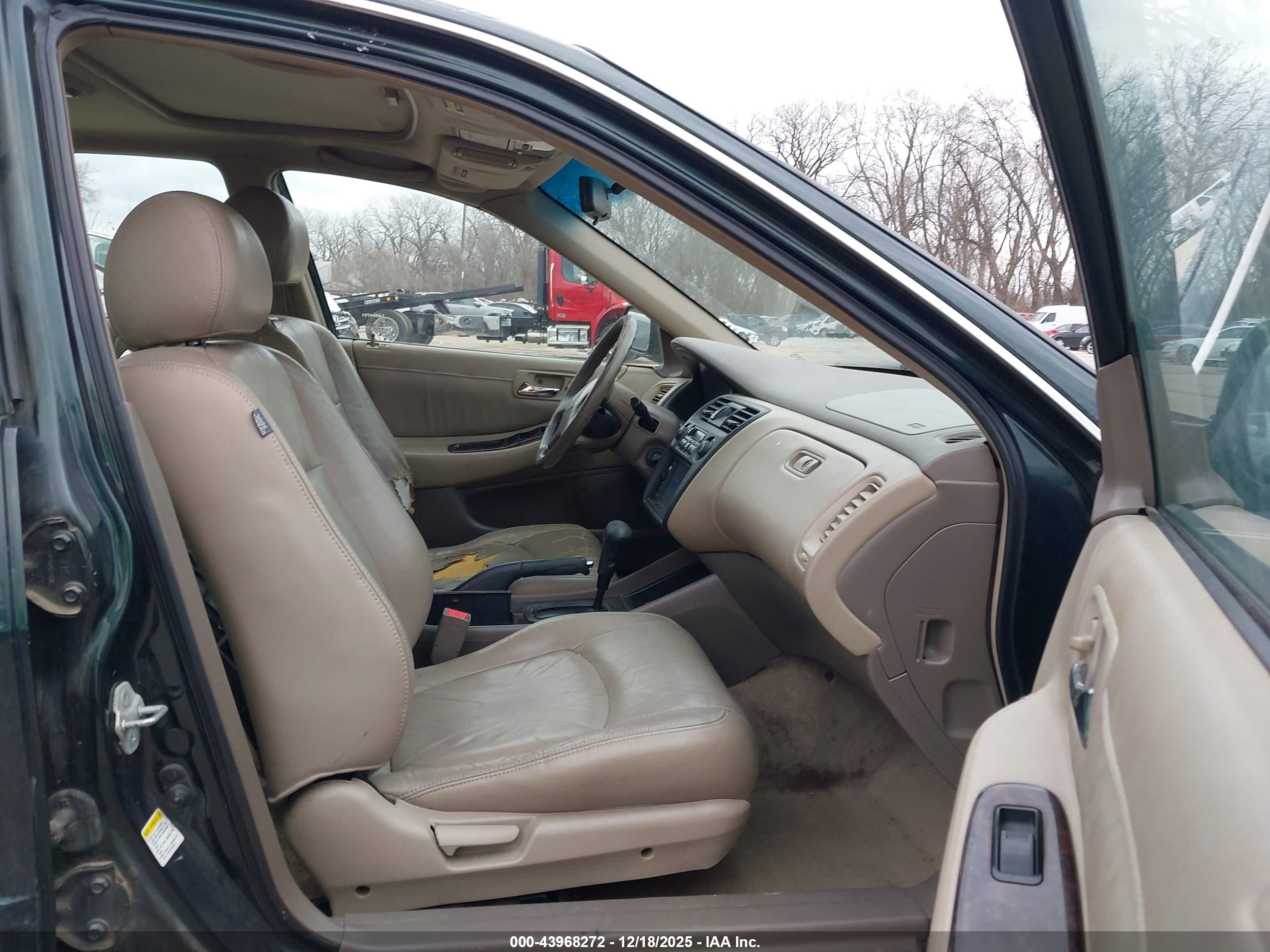 HONDA ACCORD image 5