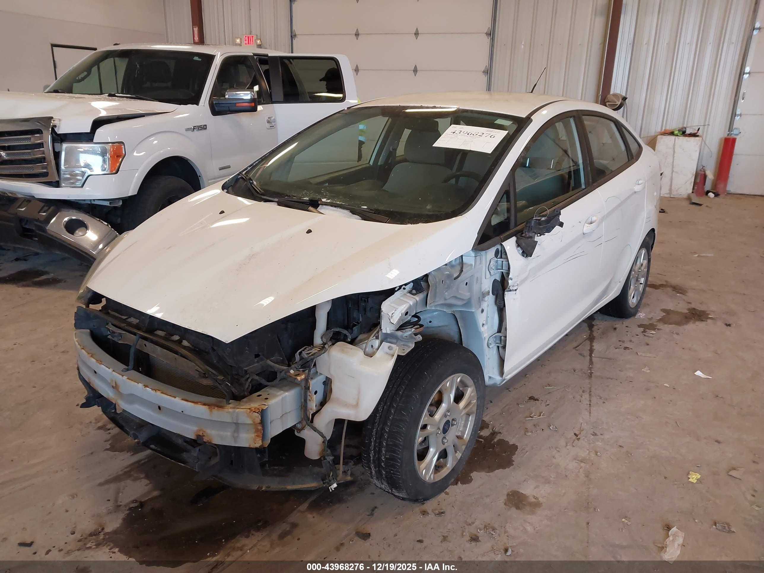 FORD FIESTA image 2