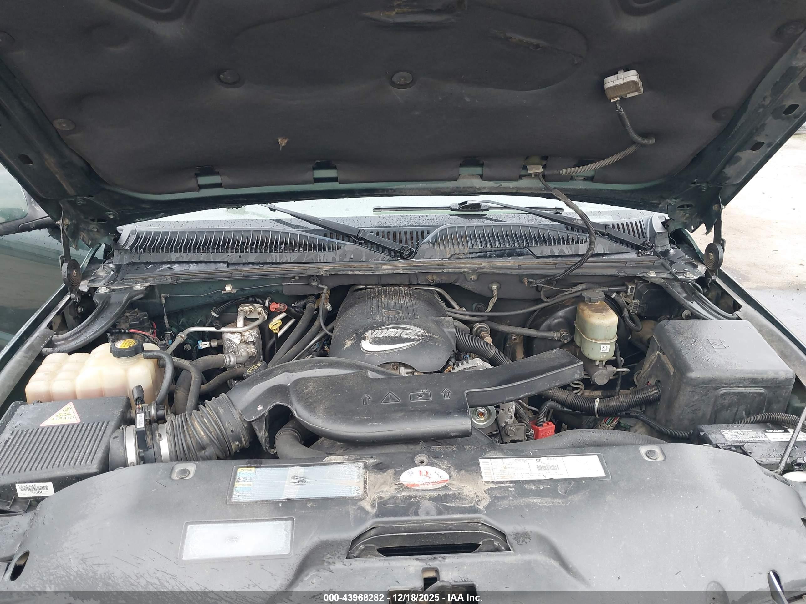 CHEVROLET TAHOE image 10