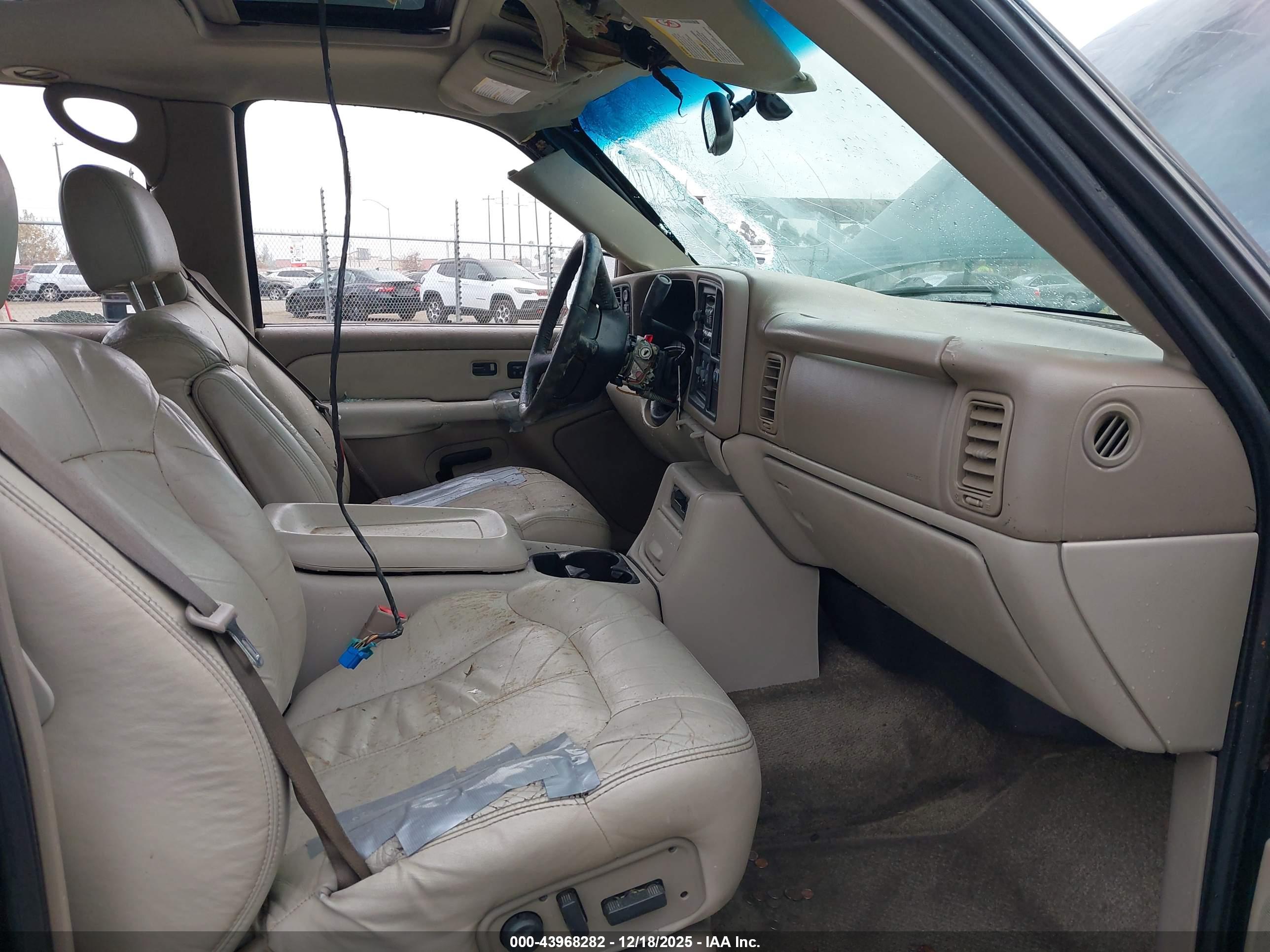 CHEVROLET TAHOE image 5
