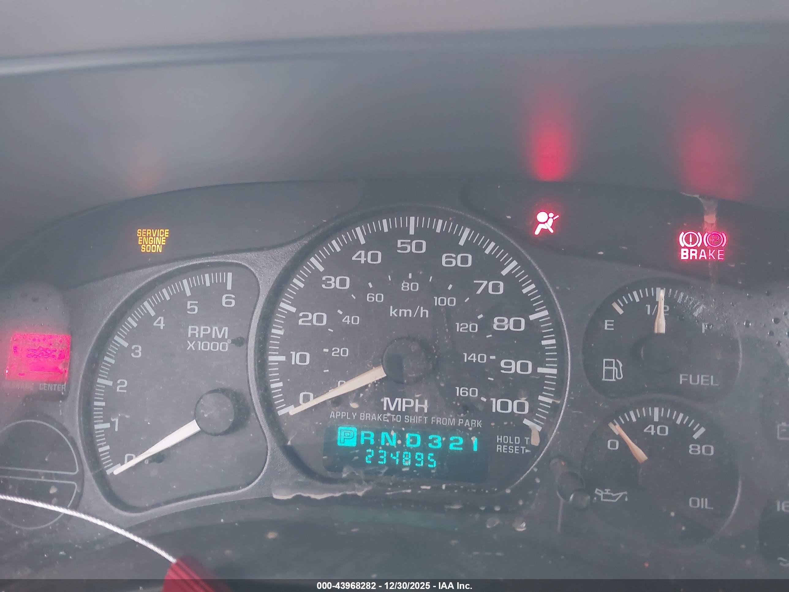 CHEVROLET TAHOE image 7