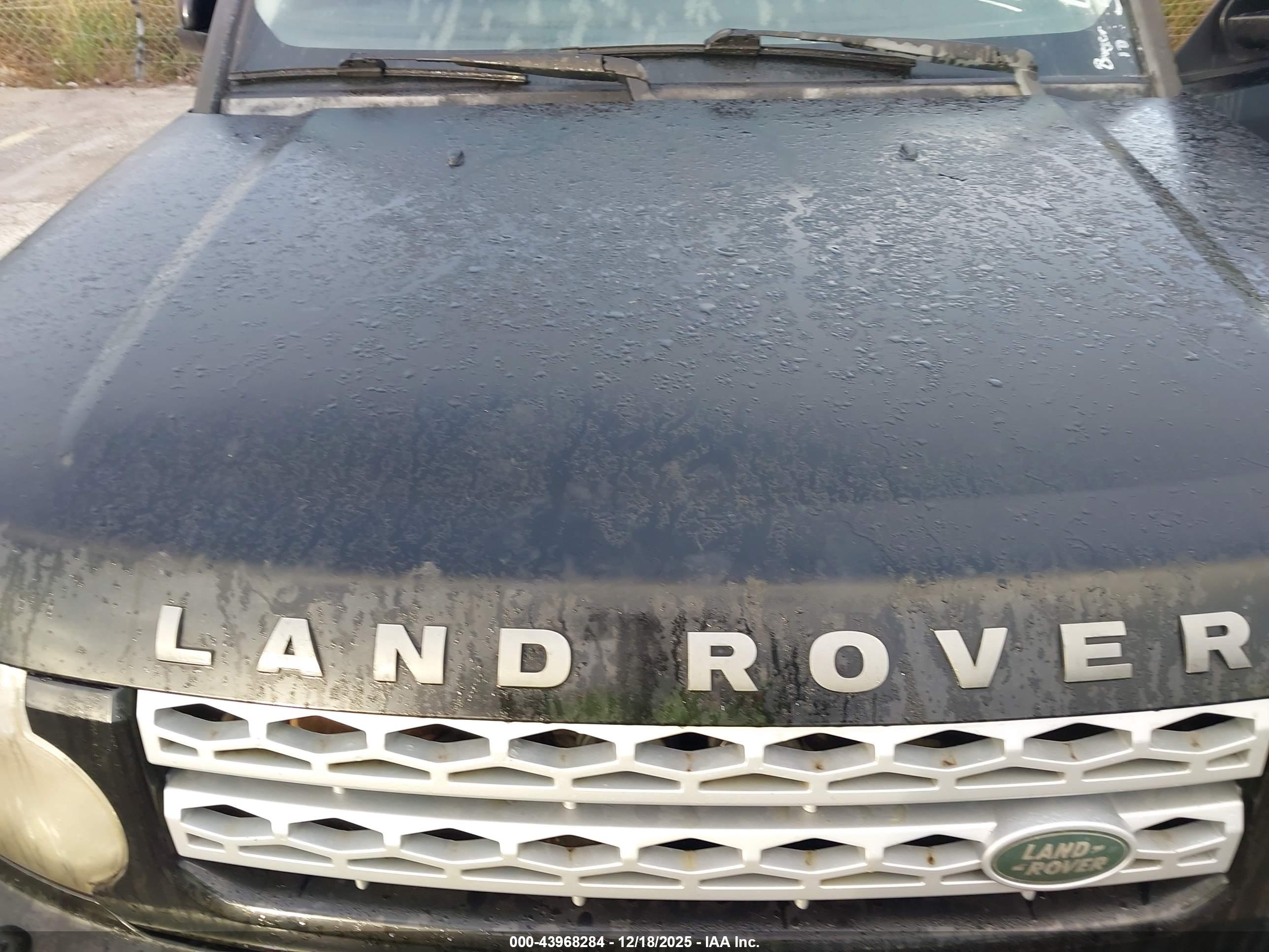 LAND ROVER image 10