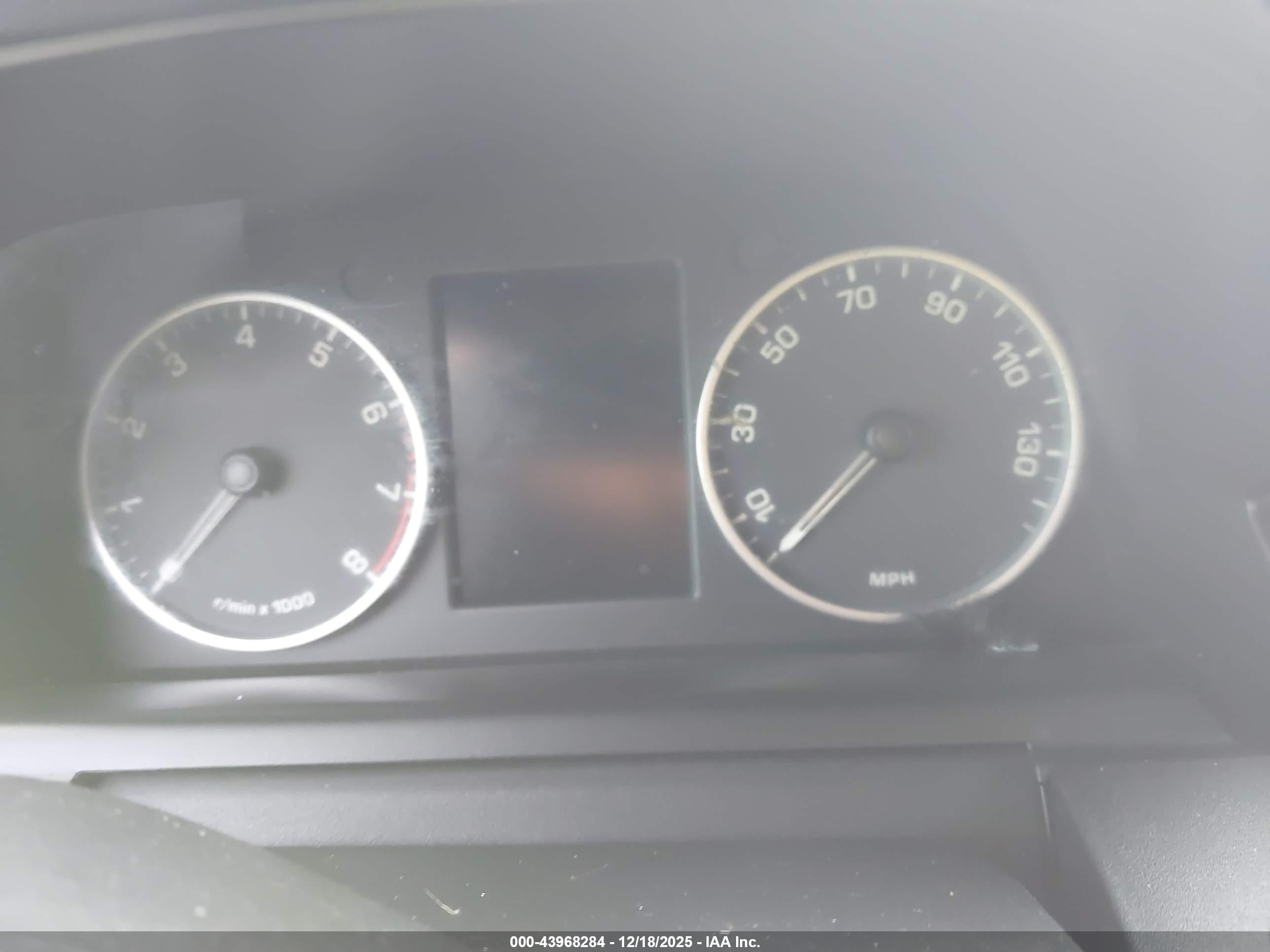 LAND ROVER image 7