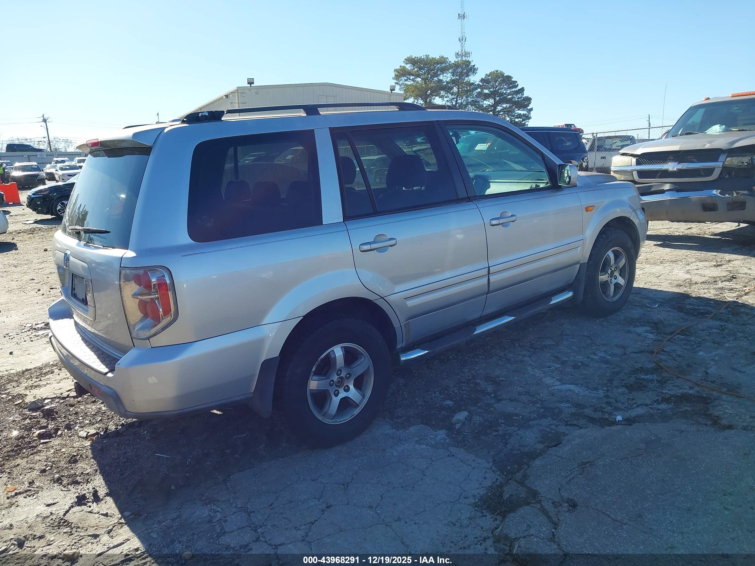 HONDA PILOT image 4