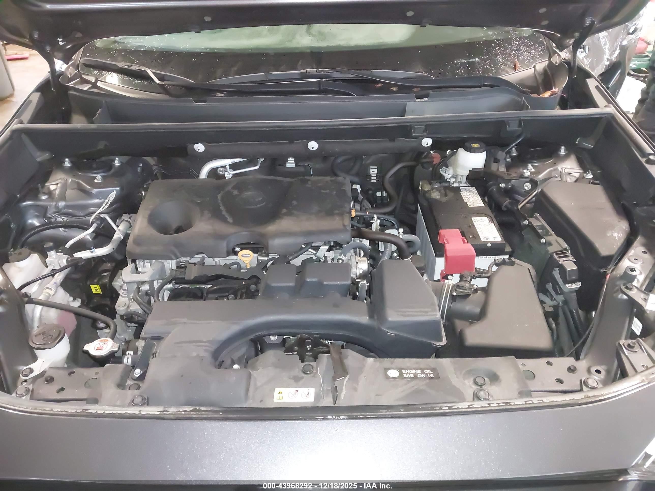 TOYOTA RAV4 image 10